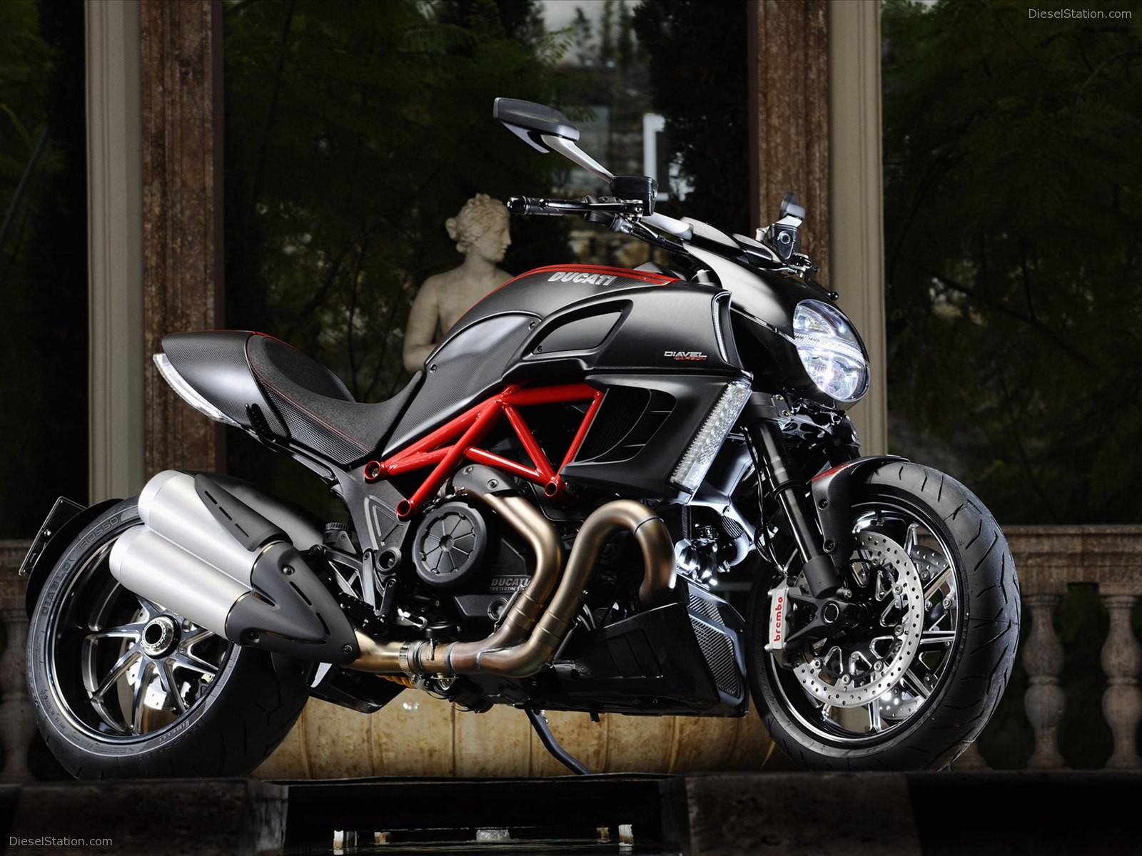 Ducati Diavel 2011