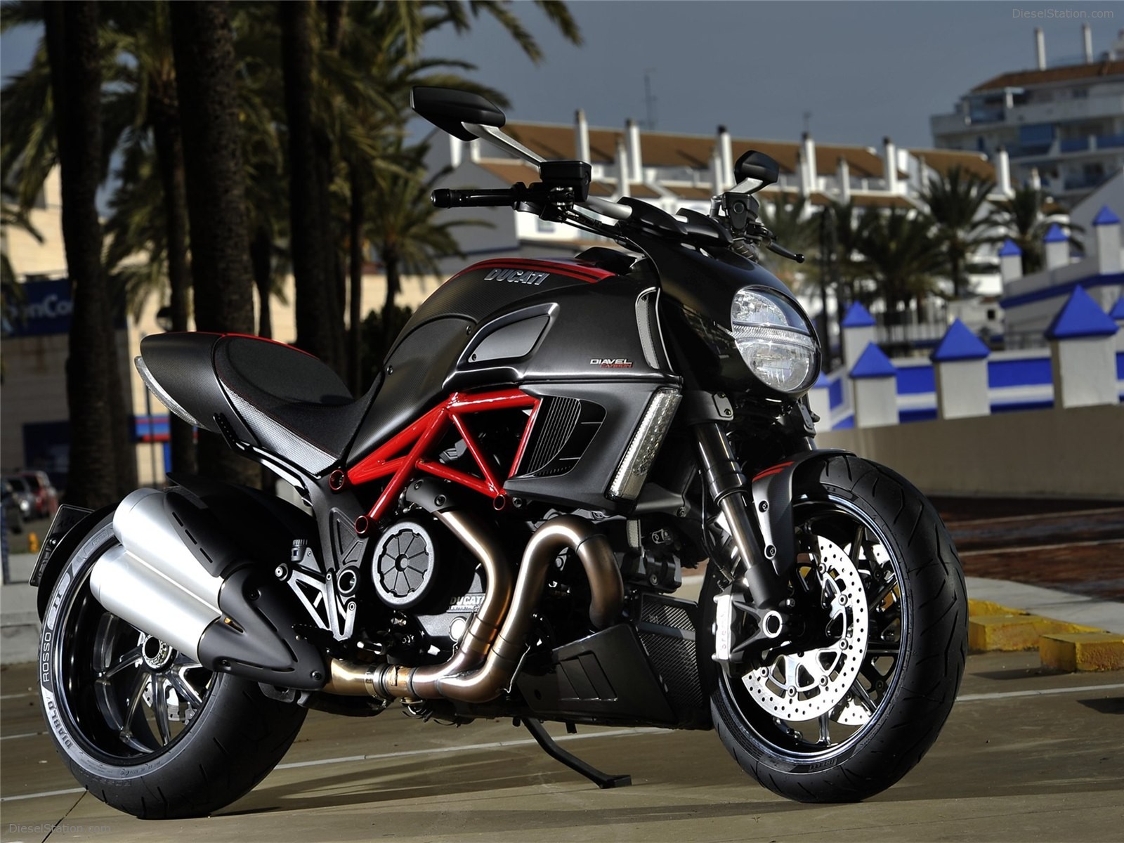 Ducati Diavel 2011