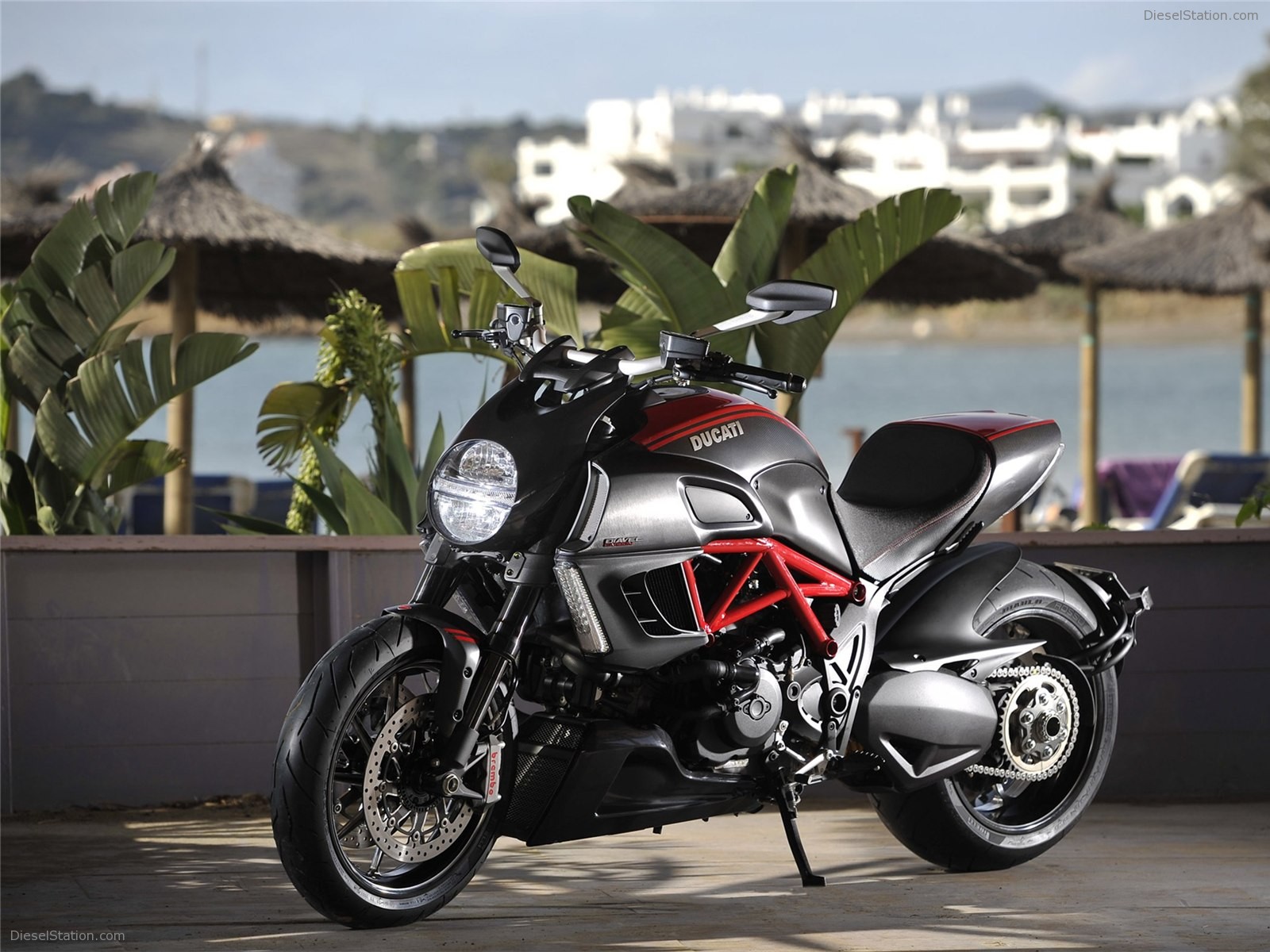 Ducati Diavel 2011
