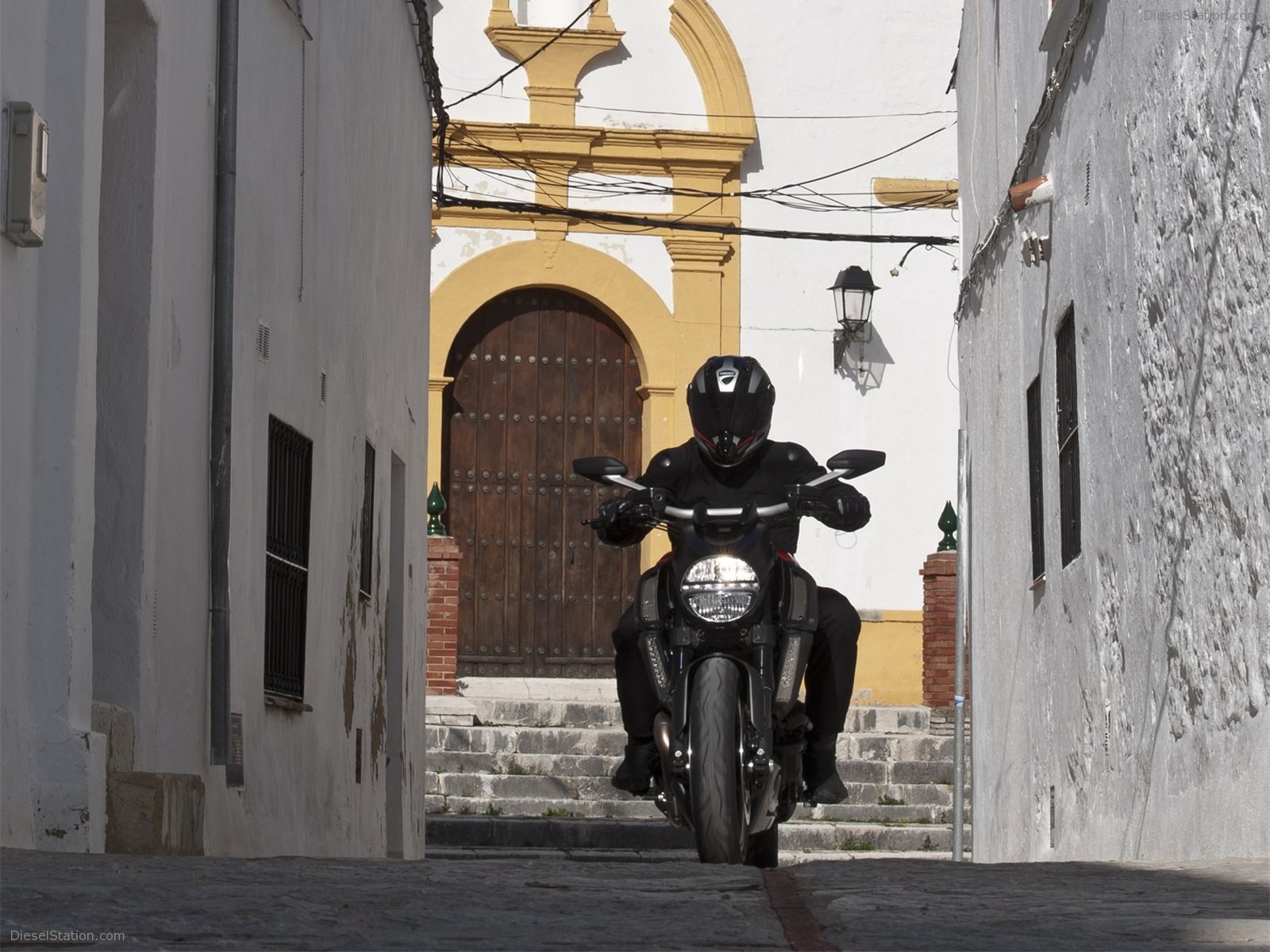 Ducati Diavel 2011