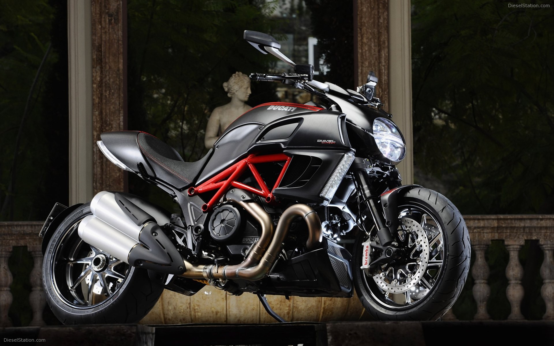 Ducati Diavel 2011