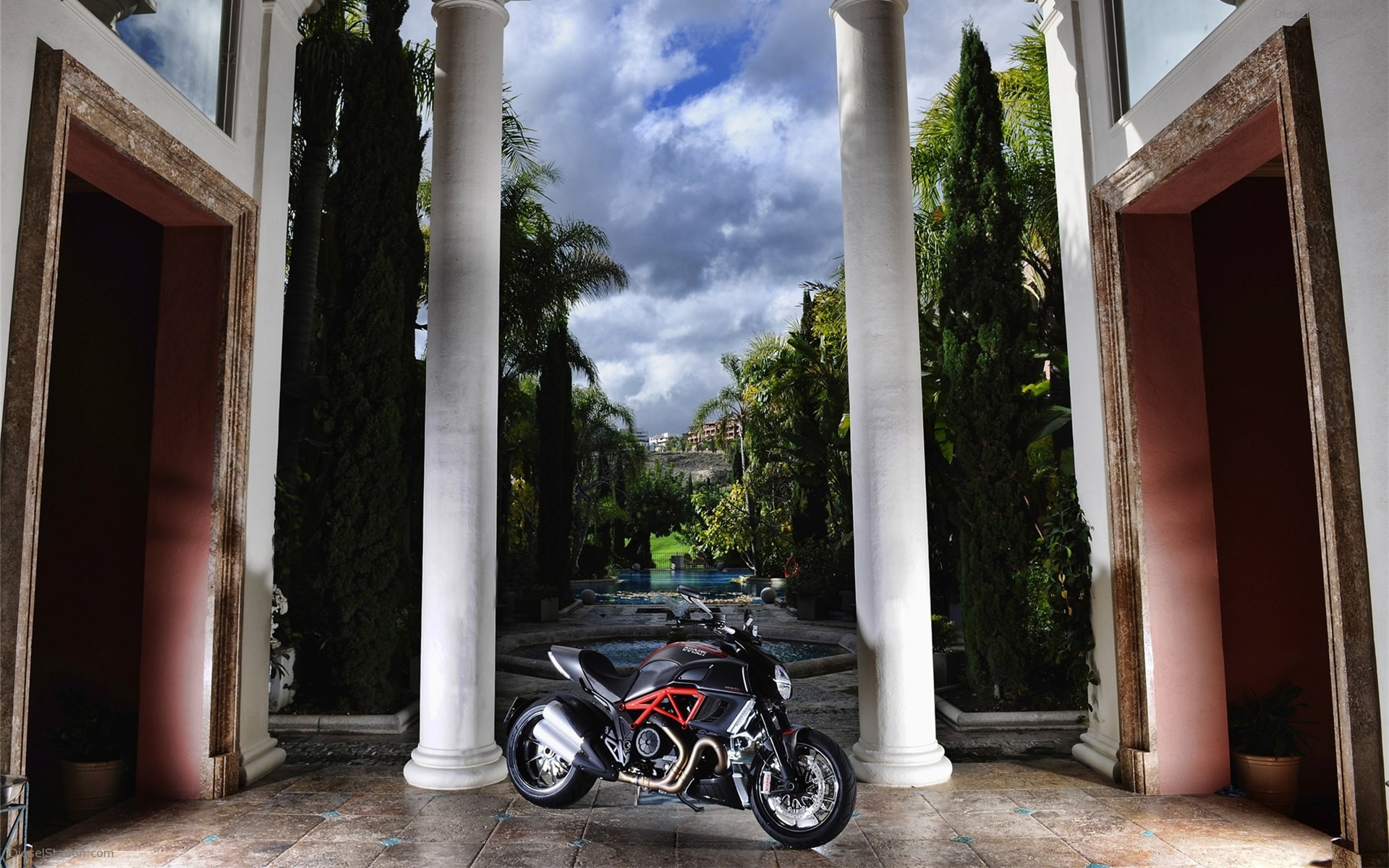 Ducati Diavel 2011