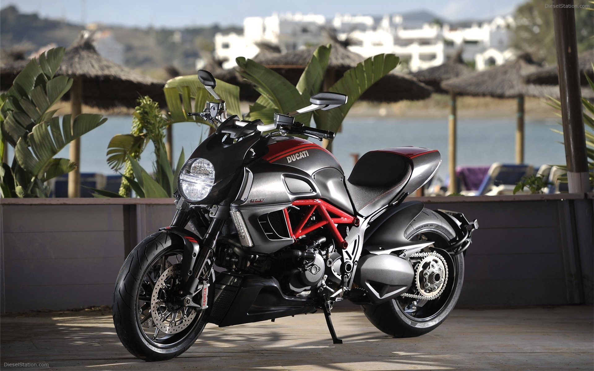 Ducati Diavel 2011