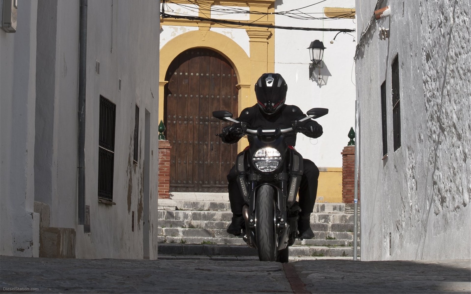 Ducati Diavel 2011