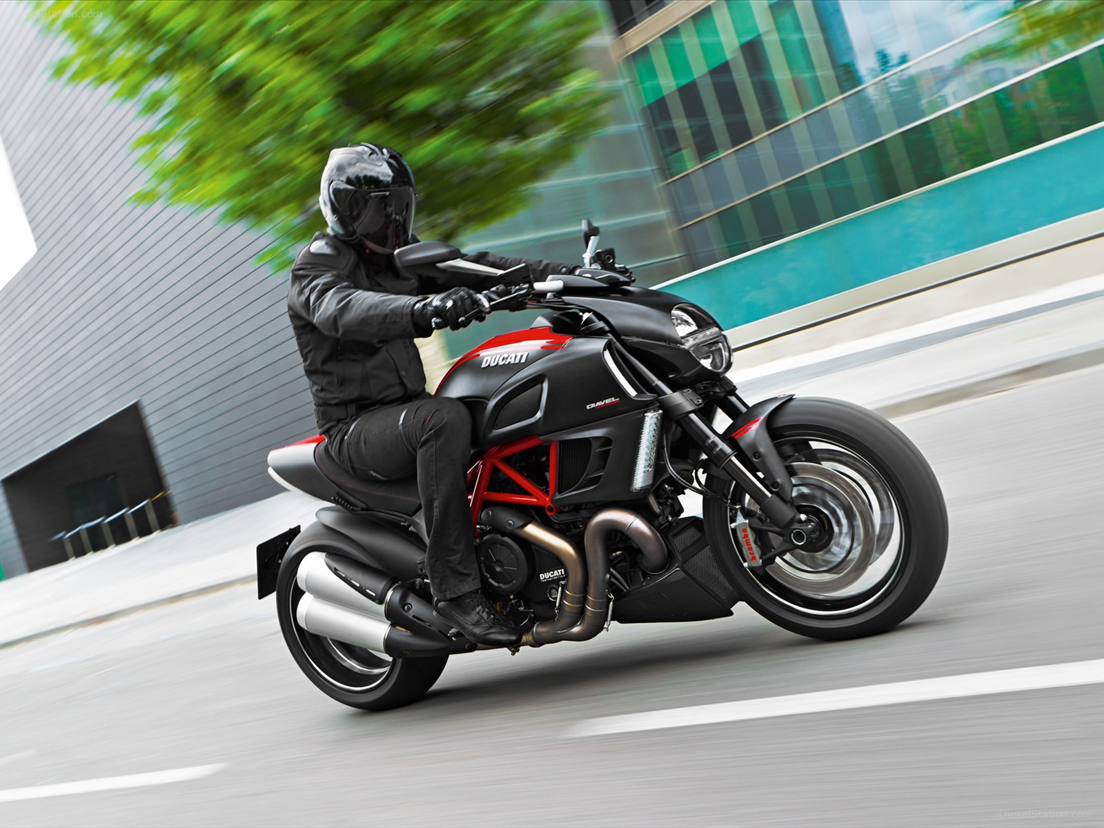 Ducati Diavel 2012