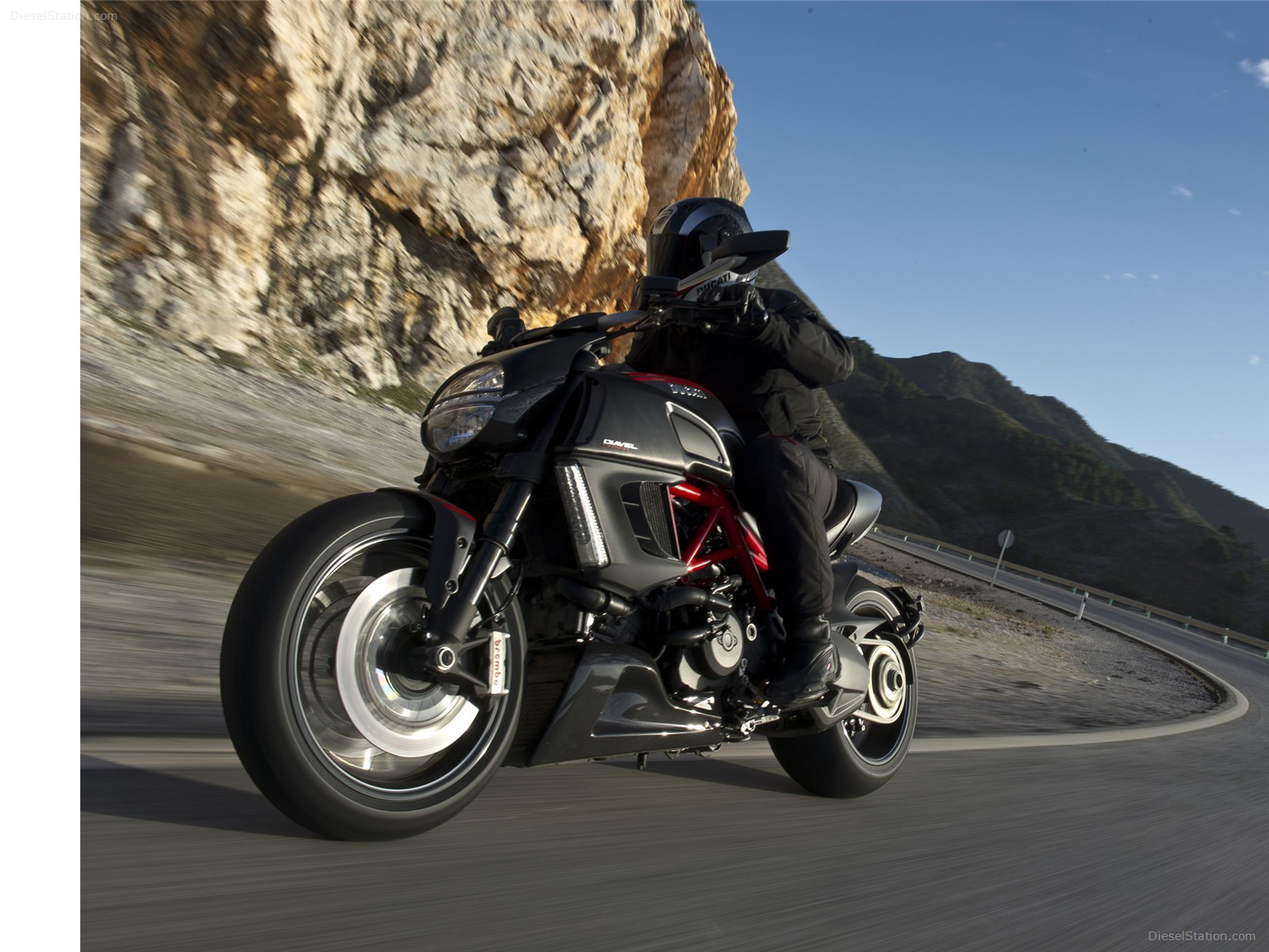 Ducati Diavel 2012