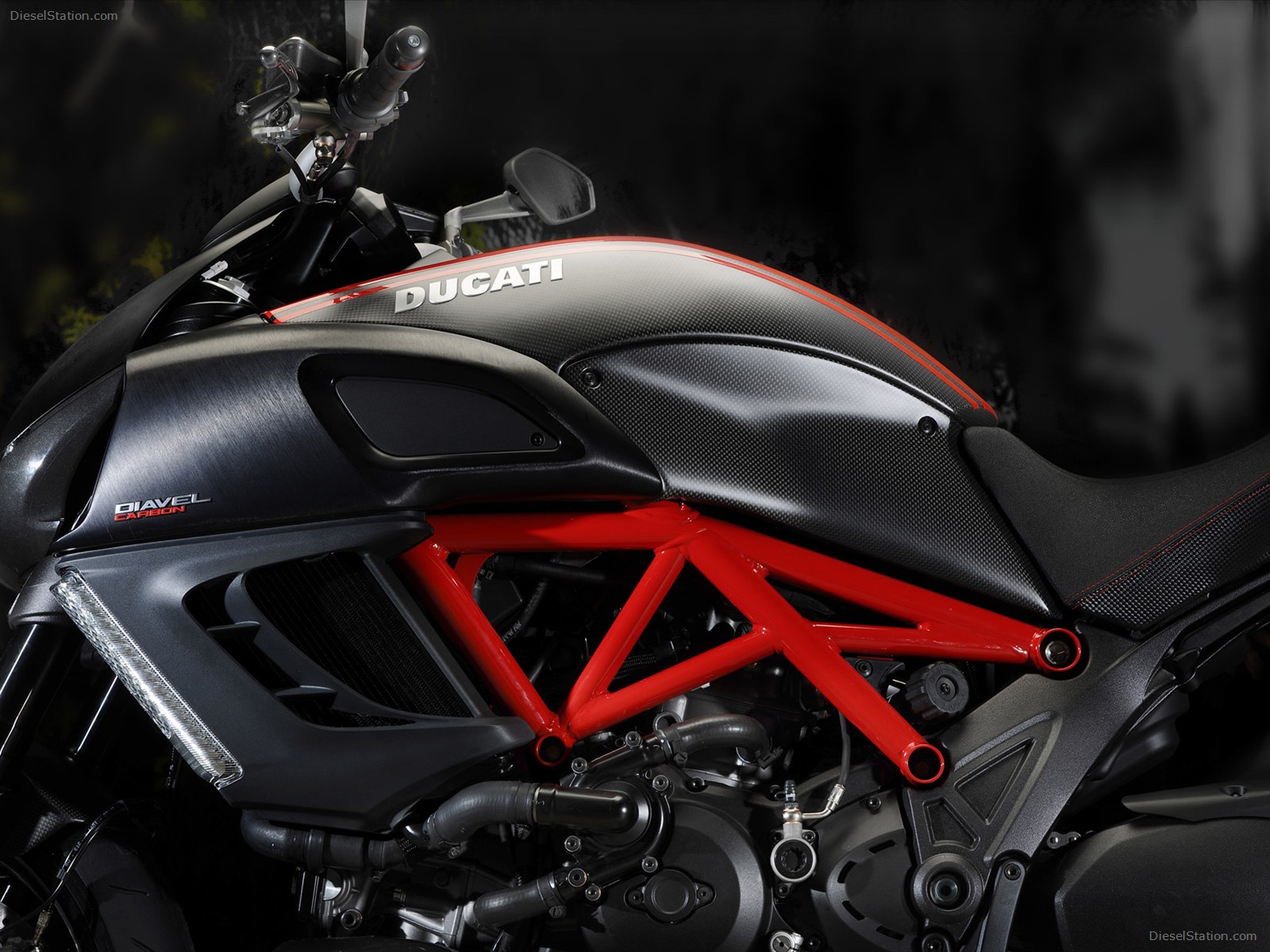 Ducati Diavel 2012