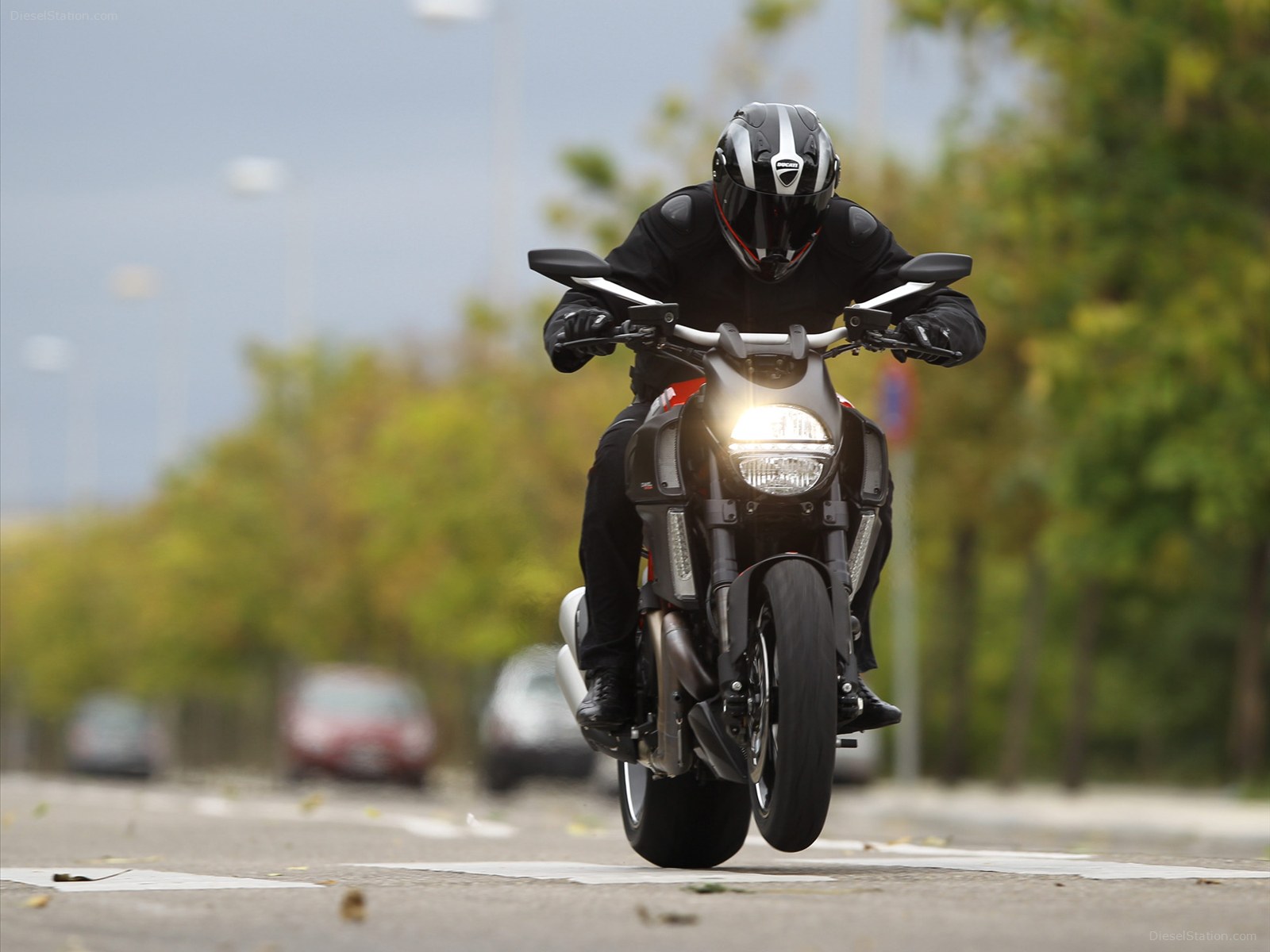 Ducati Diavel 2012