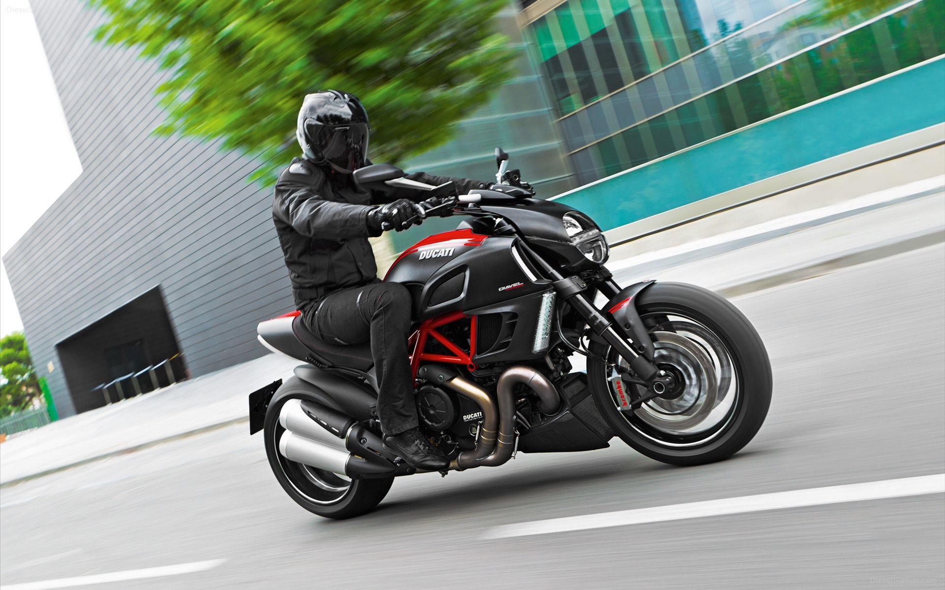 Ducati Diavel 2012