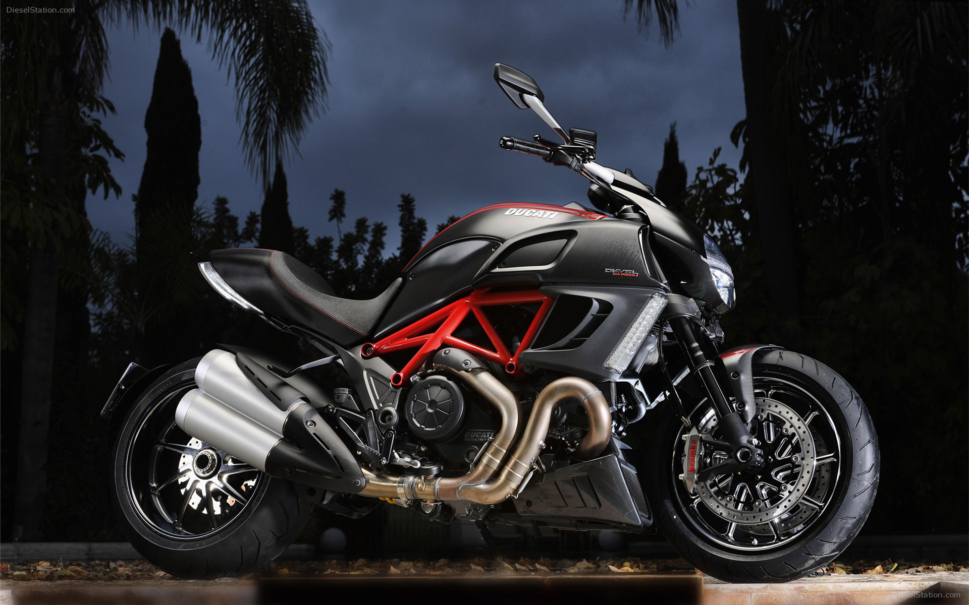 Ducati Diavel 2012
