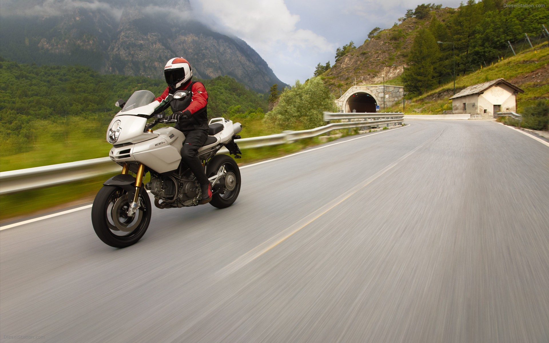 Ducati Monster 1100