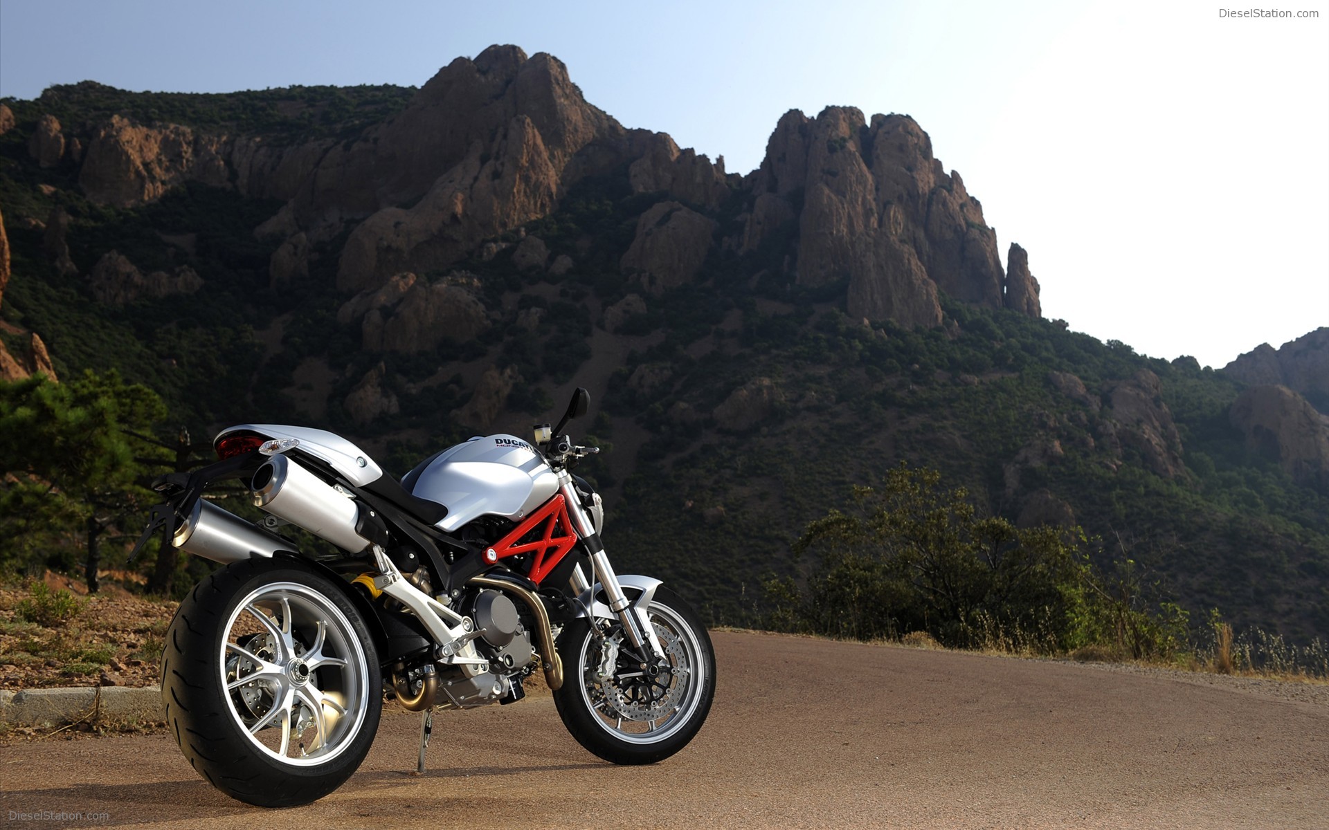 Ducati Monster 1100