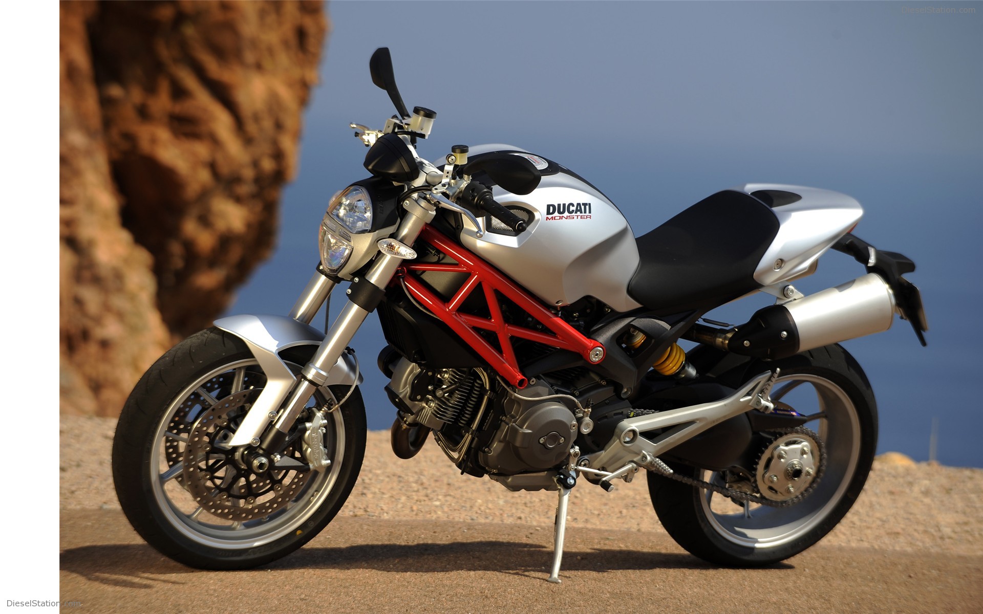Ducati Monster 1100