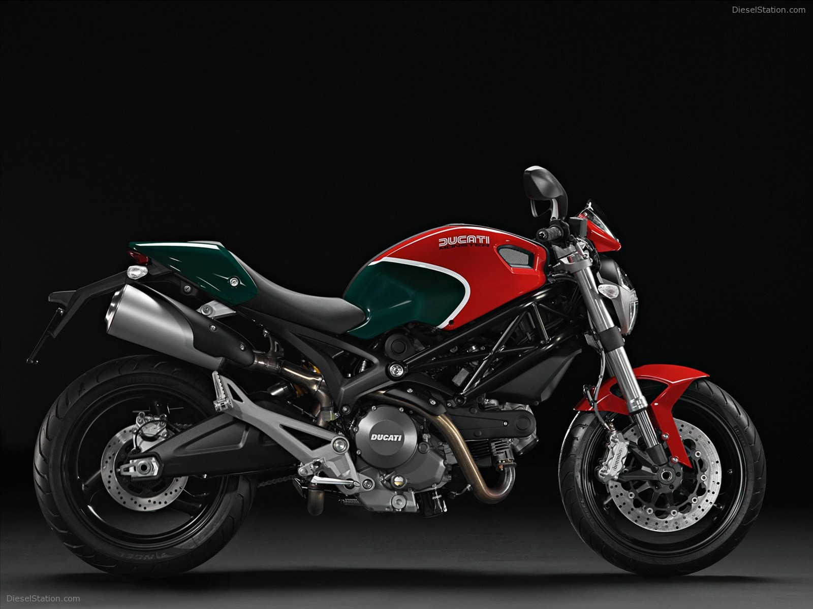 Ducati Monster 796 2011