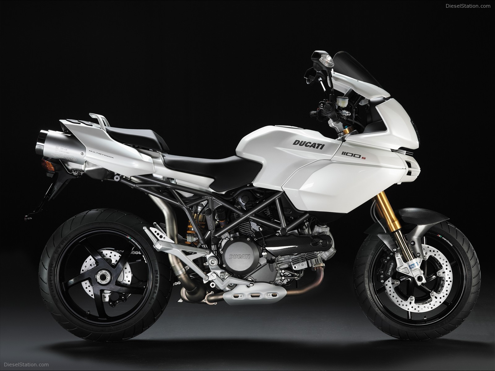 Ducati New Pearl White Livery For Ducati Hypermotard And Multistrada Ducati New Pearl White Livery For Ducati Hypermotard And Multistrada