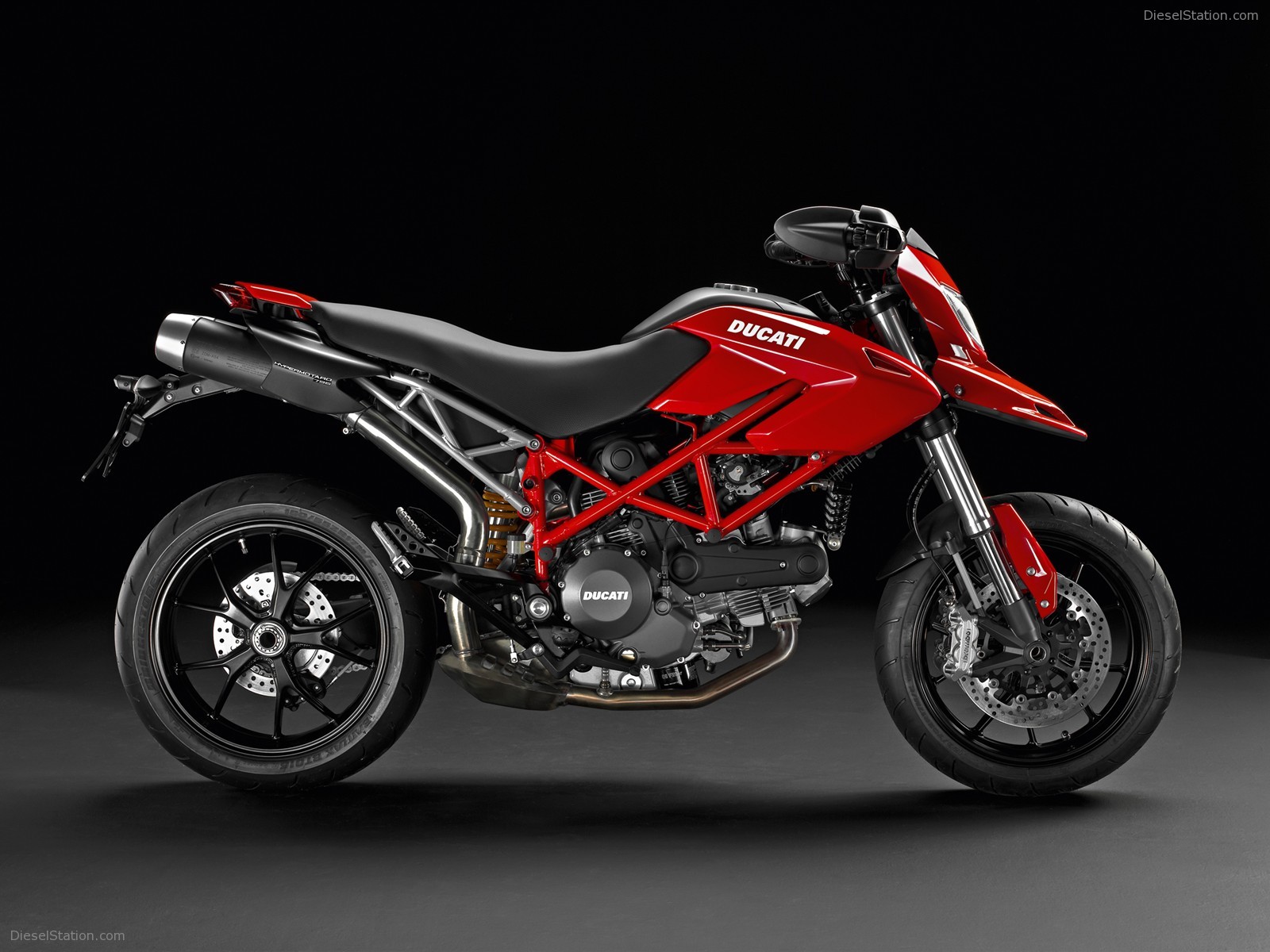 2010 Ducati Hypermotard 796