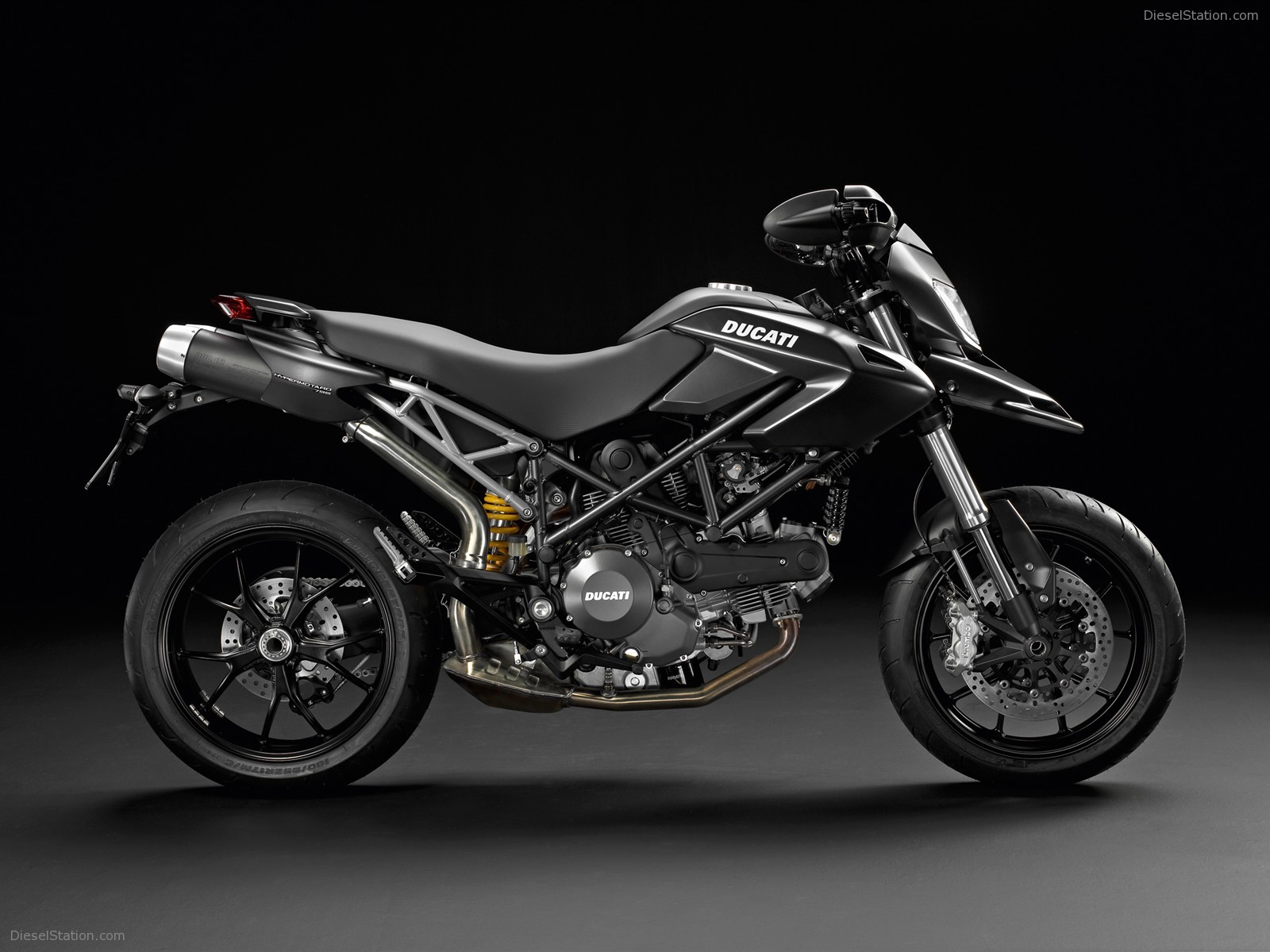 2010 Ducati Hypermotard 796
