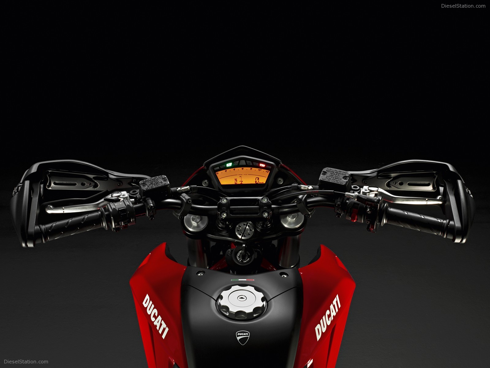 2010 Ducati Hypermotard 796