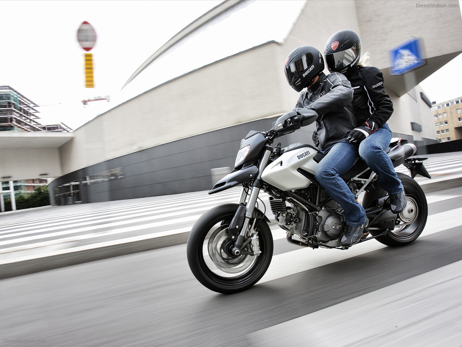 2010 Ducati Hypermotard 796