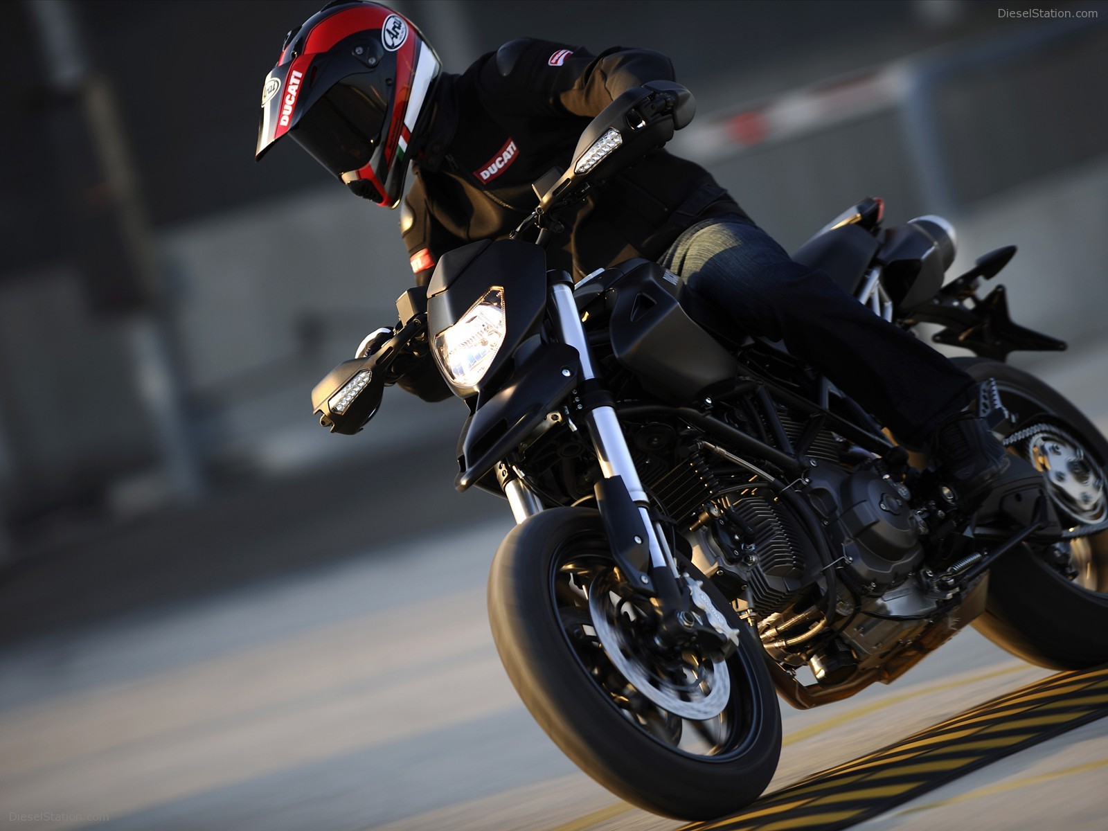 2010 Ducati Hypermotard 796
