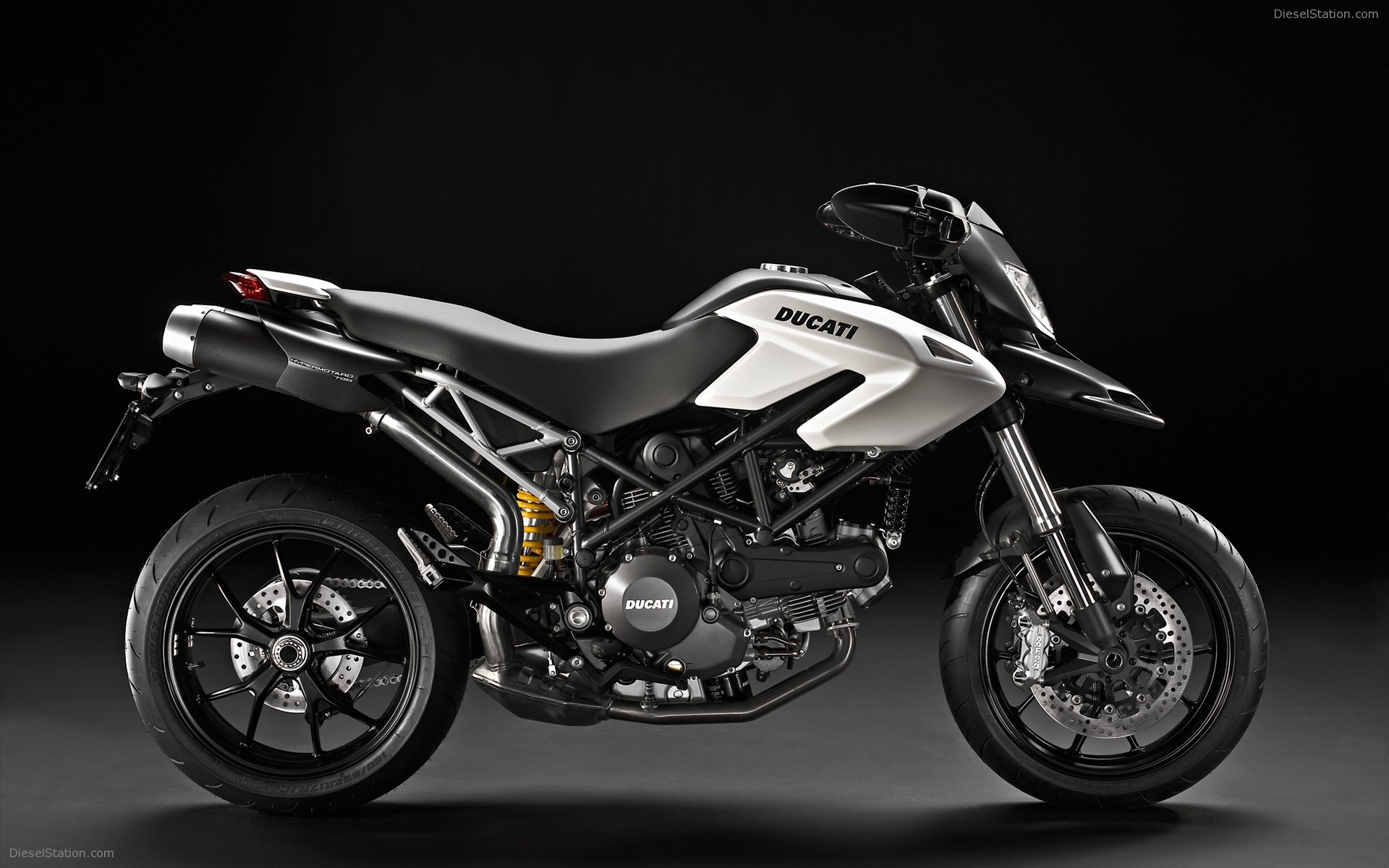 2010 Ducati Hypermotard 796