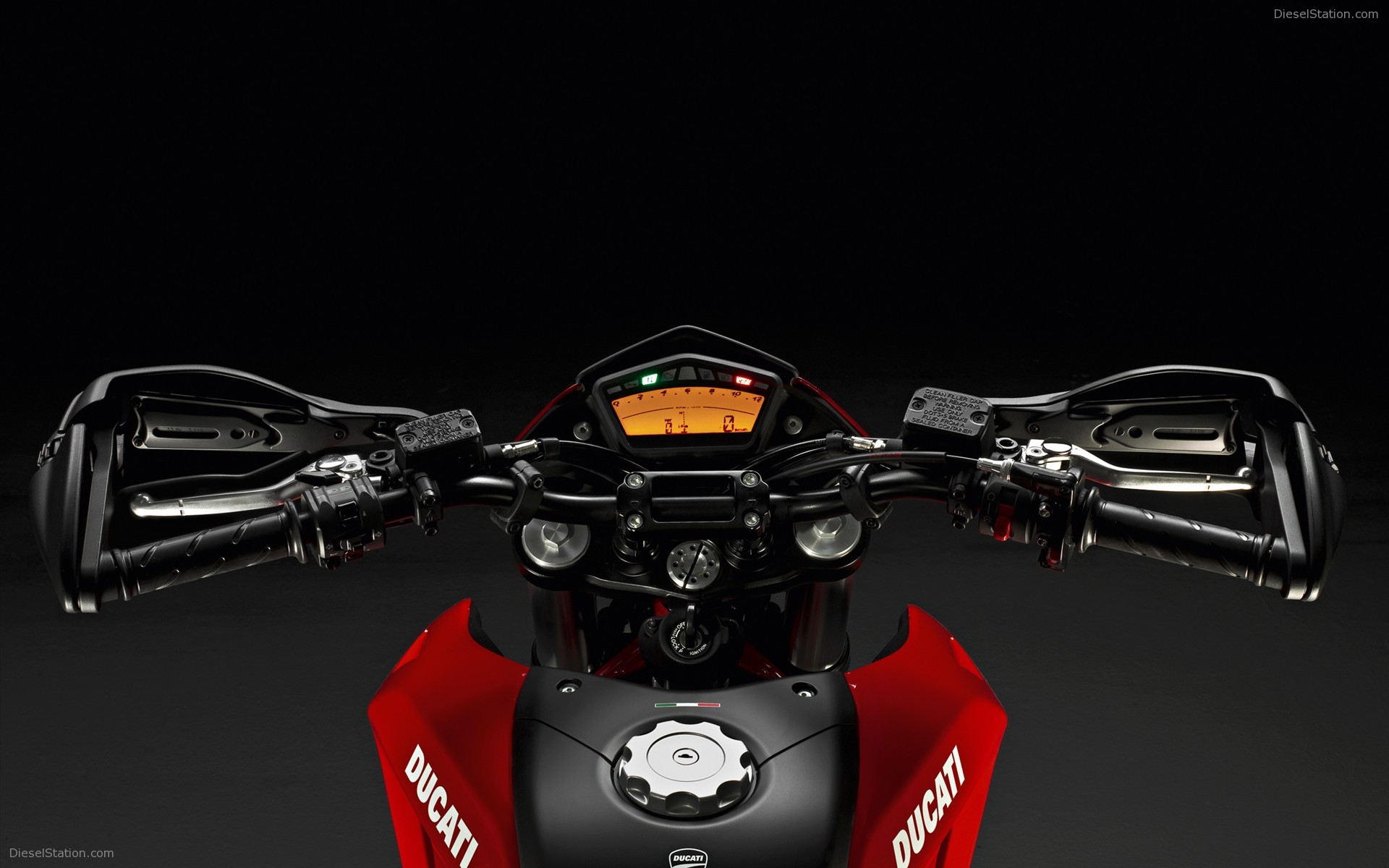 2010 Ducati Hypermotard 796