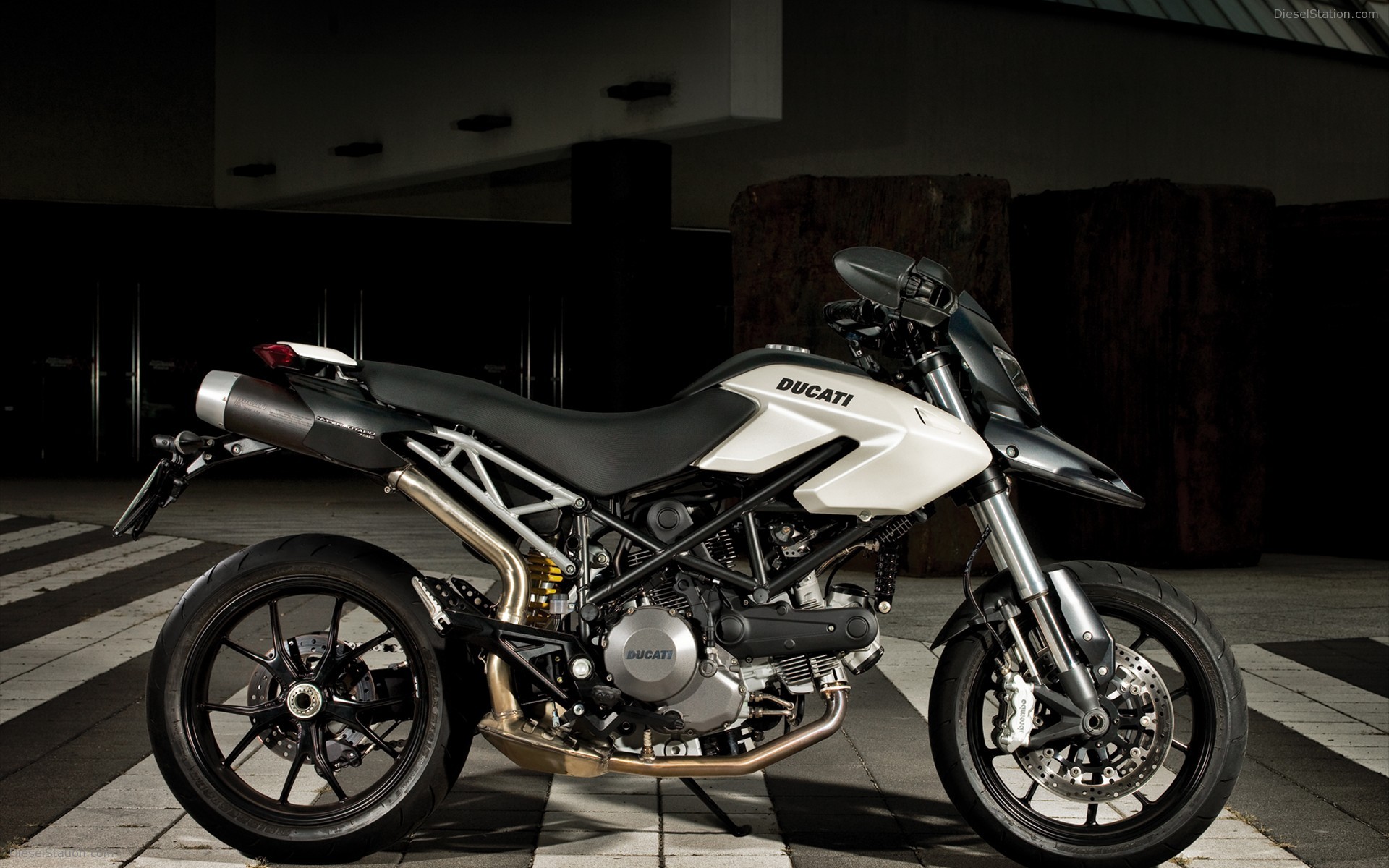 2010 Ducati Hypermotard 796