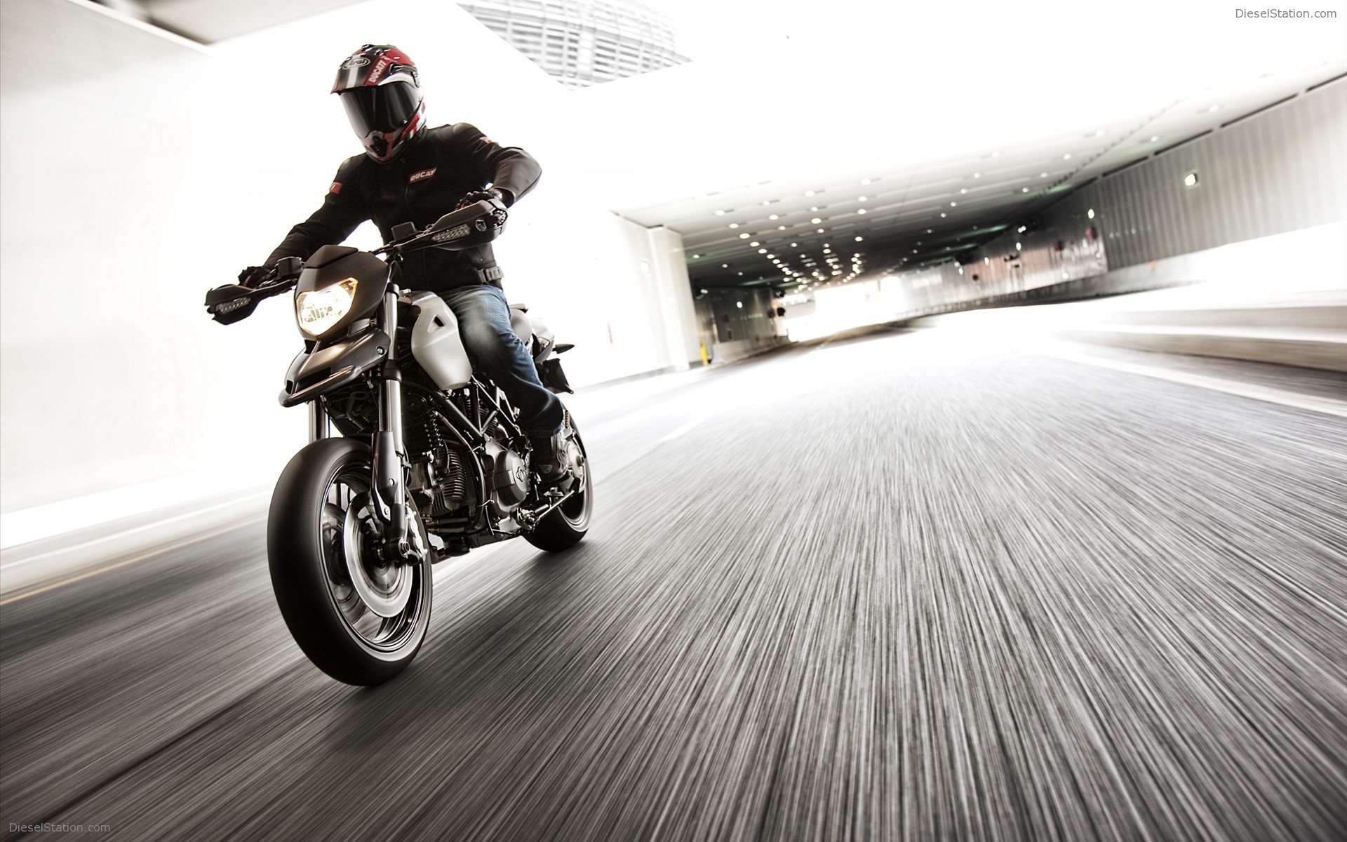 2010 Ducati Hypermotard 796