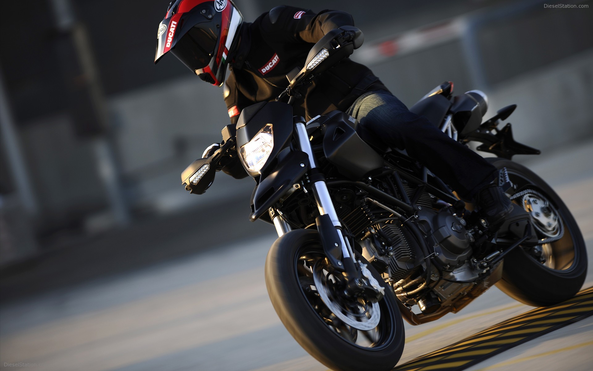 2010 Ducati Hypermotard 796