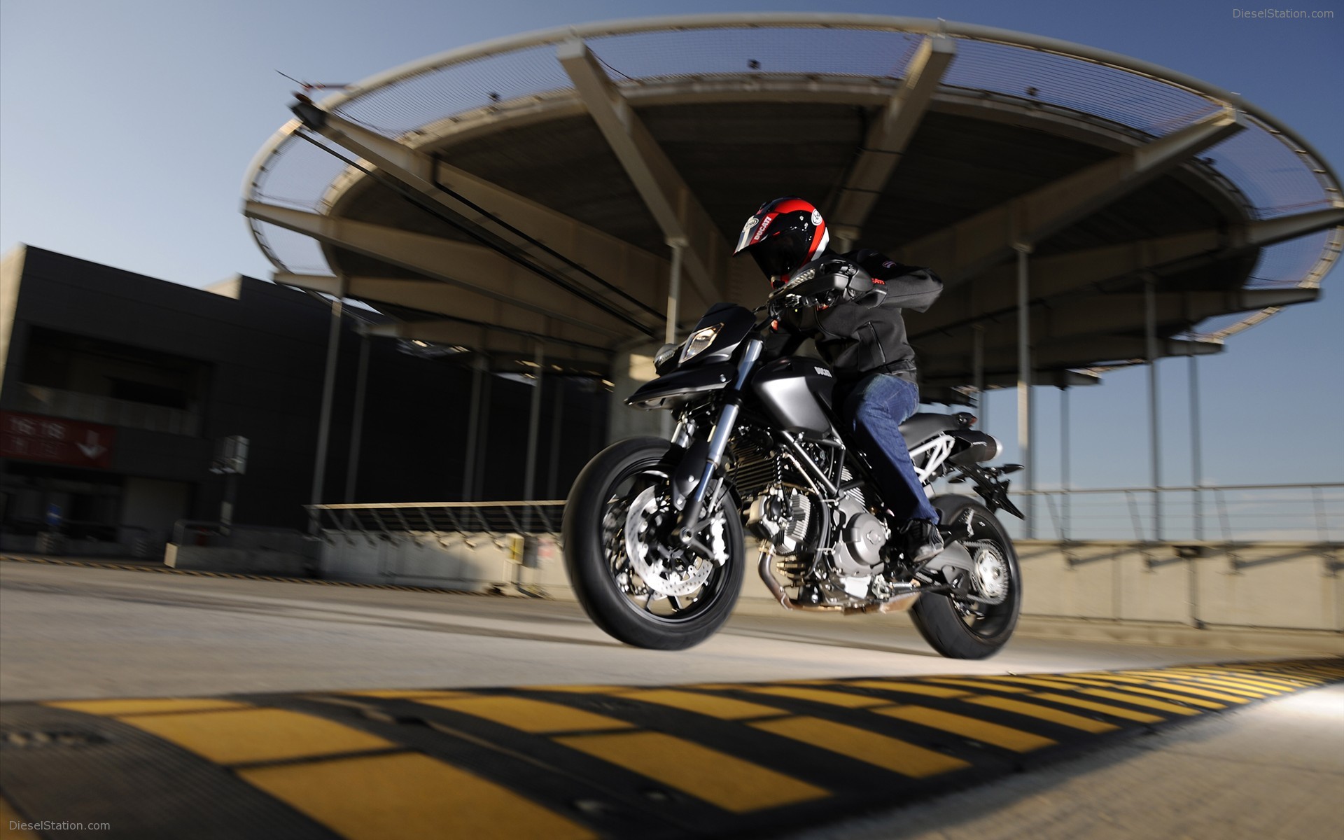 2010 Ducati Hypermotard 796
