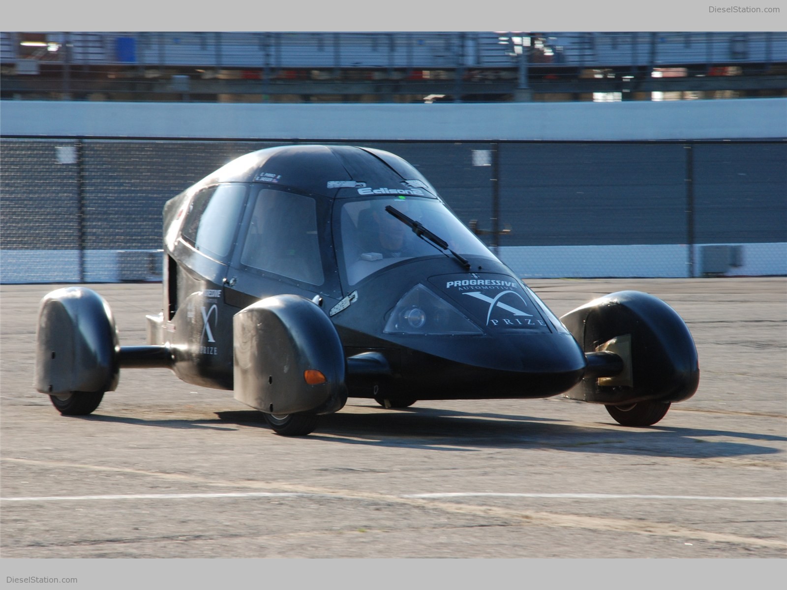 Edison2 Very Light Car 2010