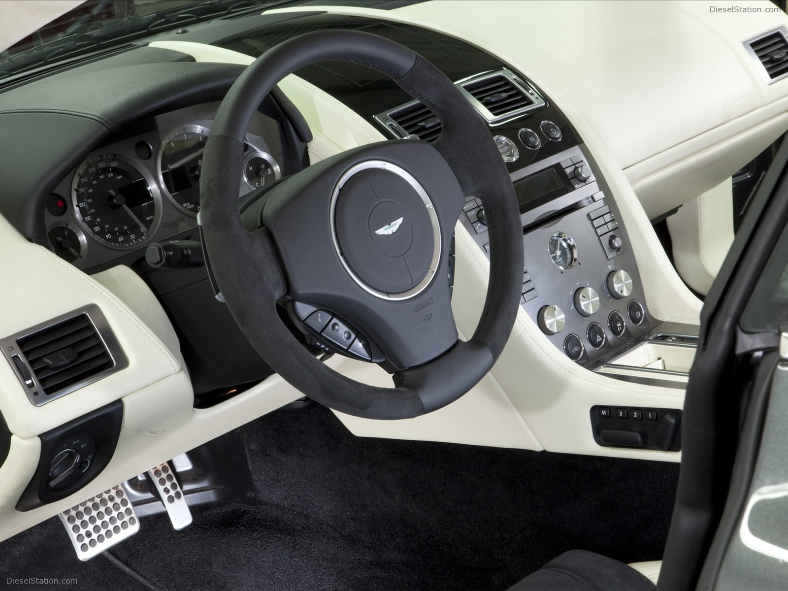 Edo Competition Aston Martin DBS 2011