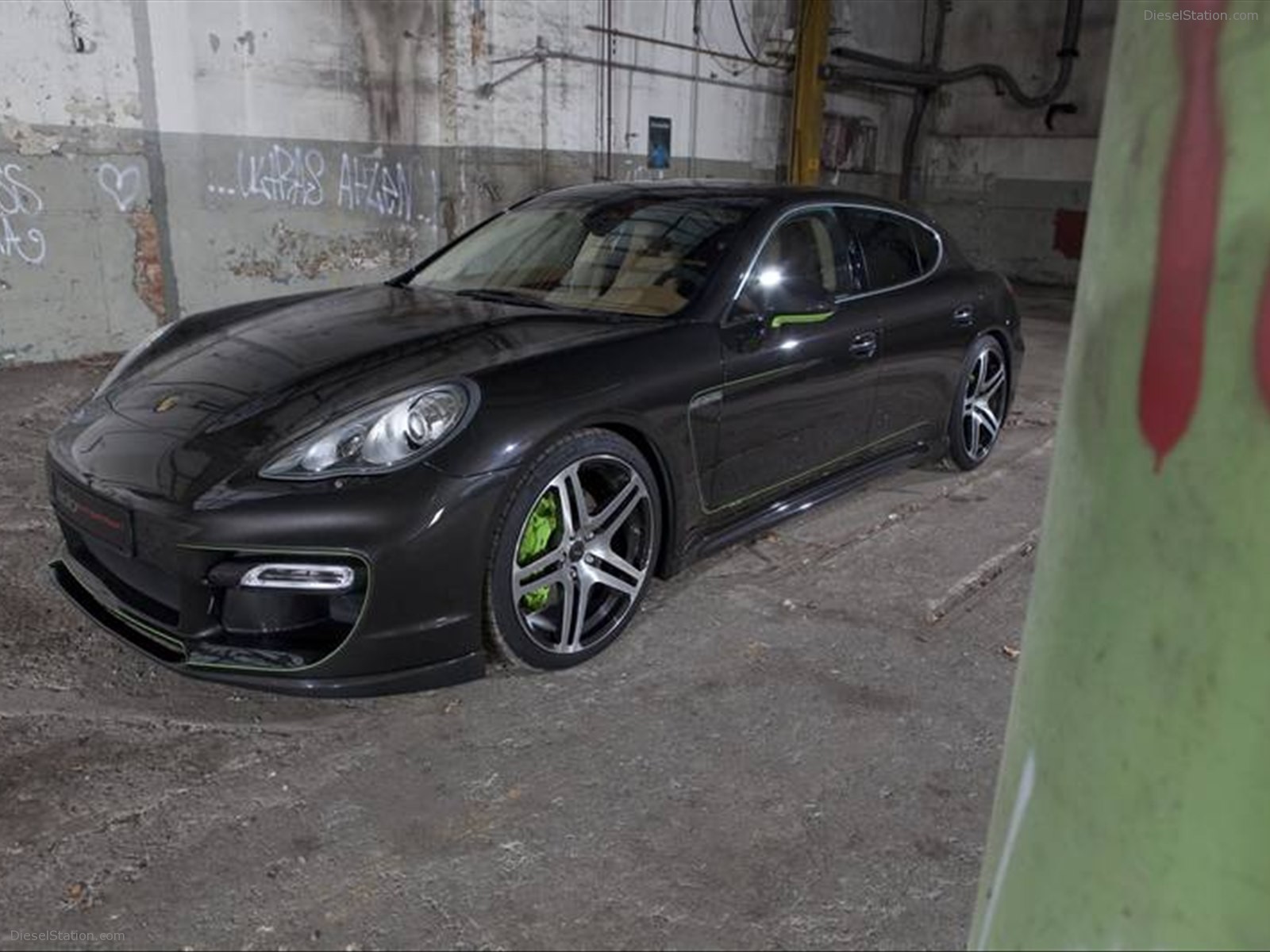 Edo Competition Panamera S 2011