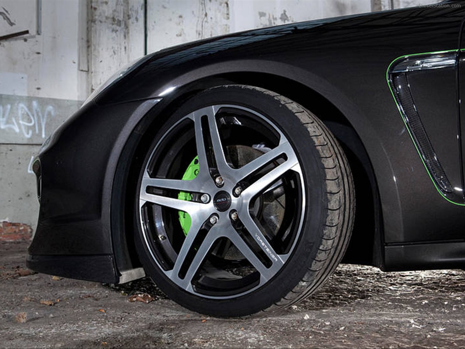Edo Competition Panamera S 2011