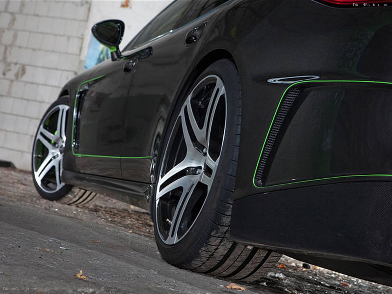 Edo Competition Panamera S 2011
