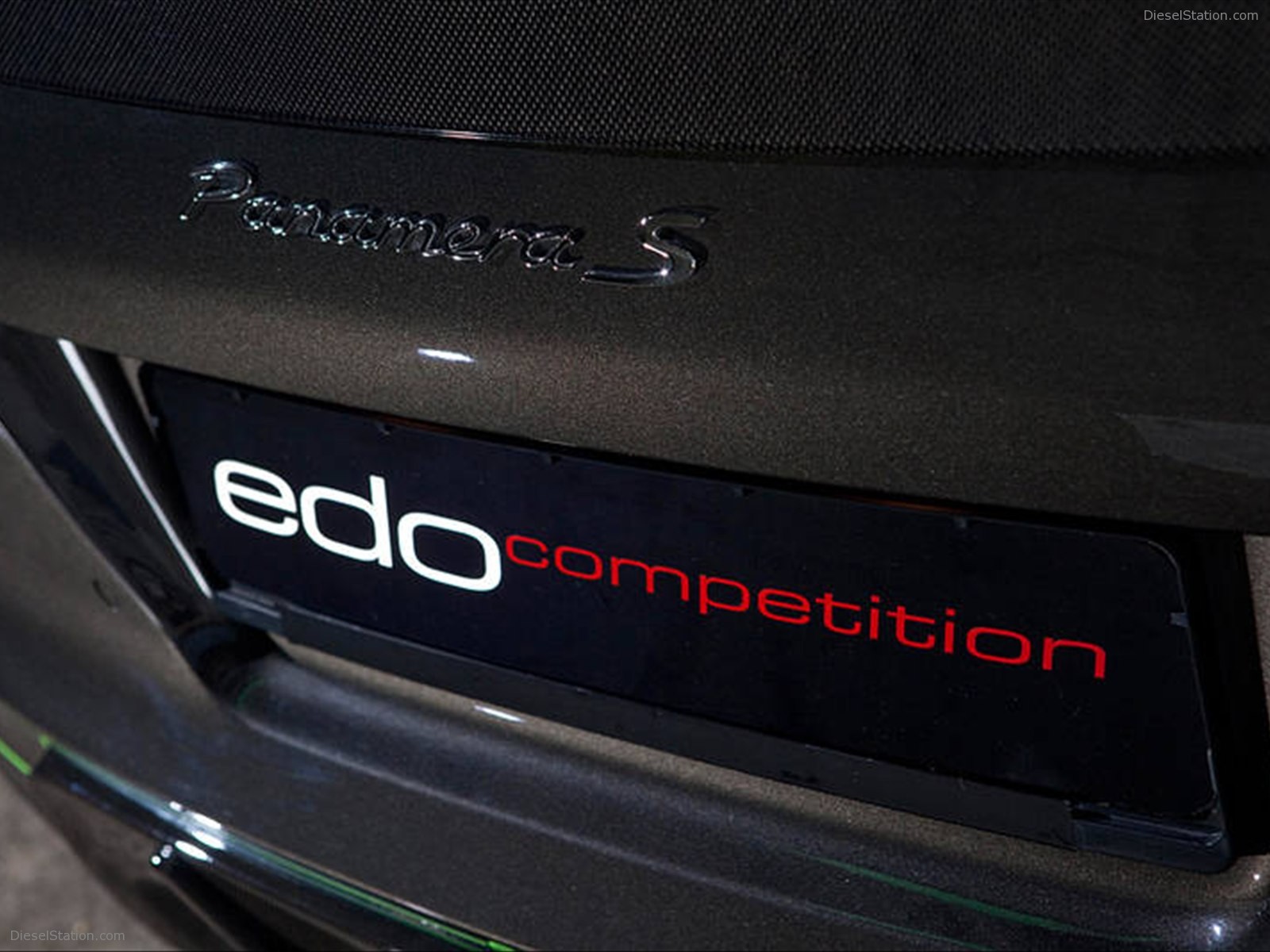 Edo Competition Panamera S 2011