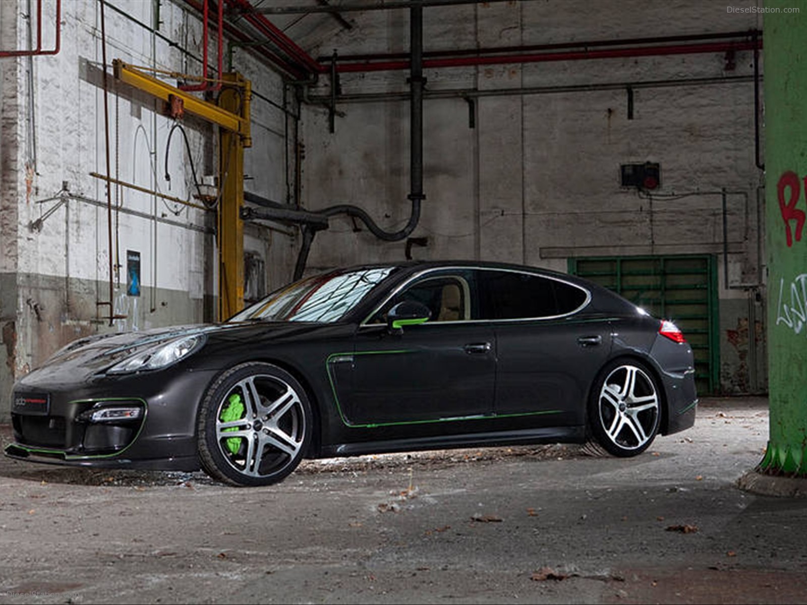 Edo Competition Panamera S 2011