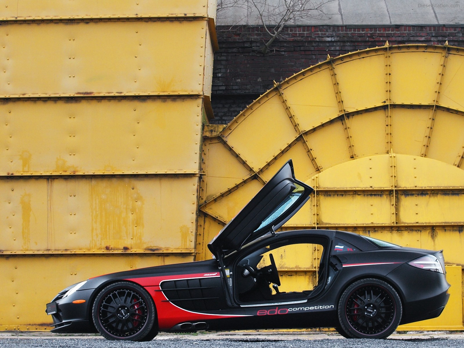 EDO Competition Mercedes Benz SLR Black Arrow 2011 EDO Competition Mercedes Benz SLR Black Arrow 2011
