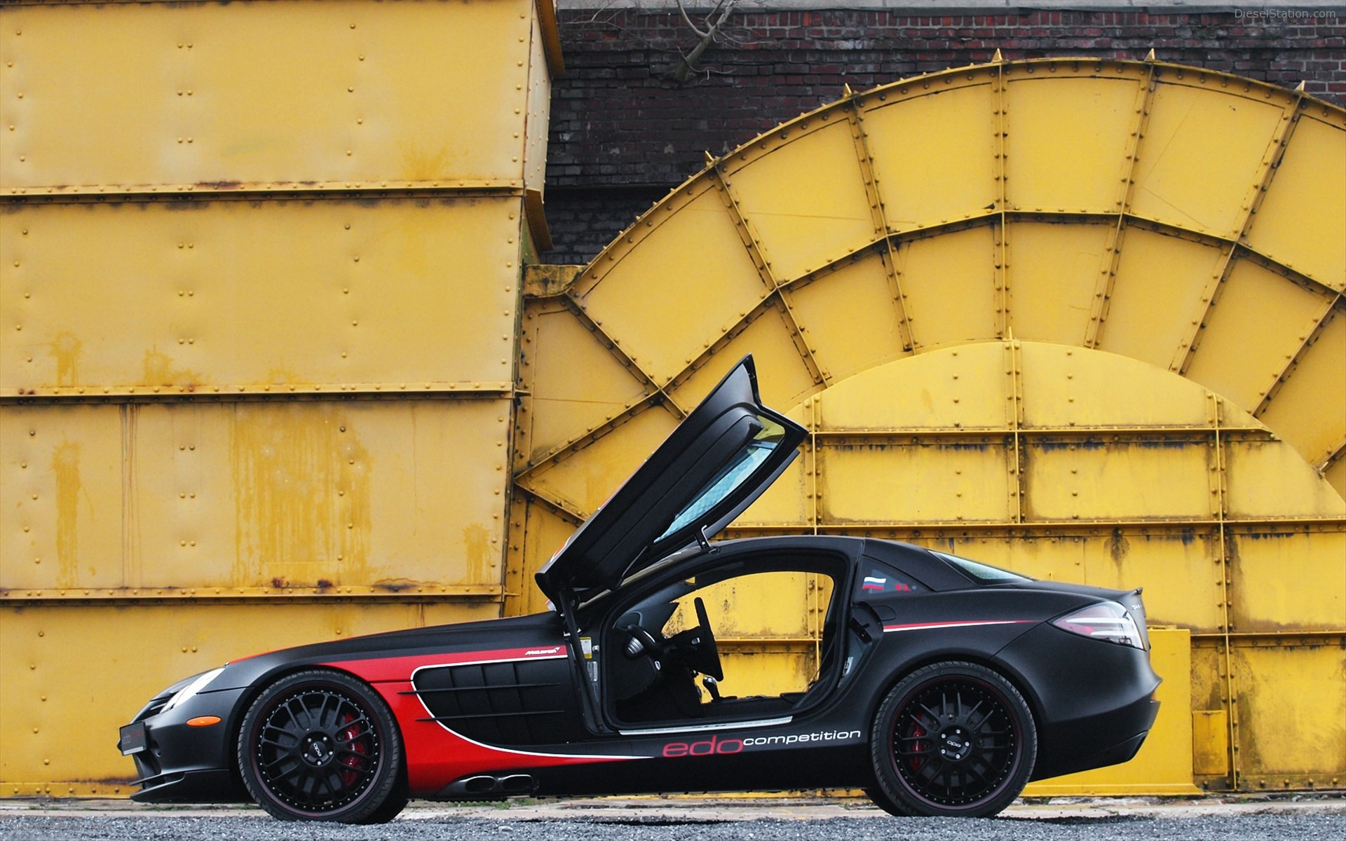 EDO Competition Mercedes Benz SLR Black Arrow 2011 EDO Competition Mercedes Benz SLR Black Arrow 2011