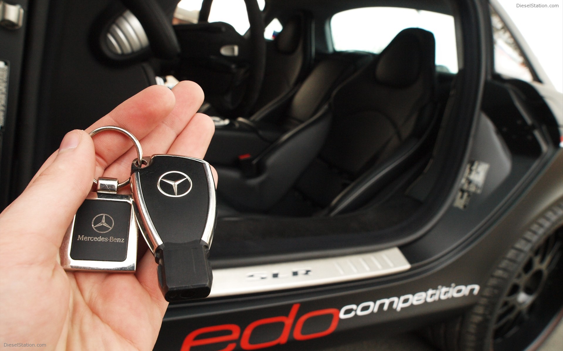 EDO Competition Mercedes Benz SLR Black Arrow 2011 EDO Competition Mercedes Benz SLR Black Arrow 2011