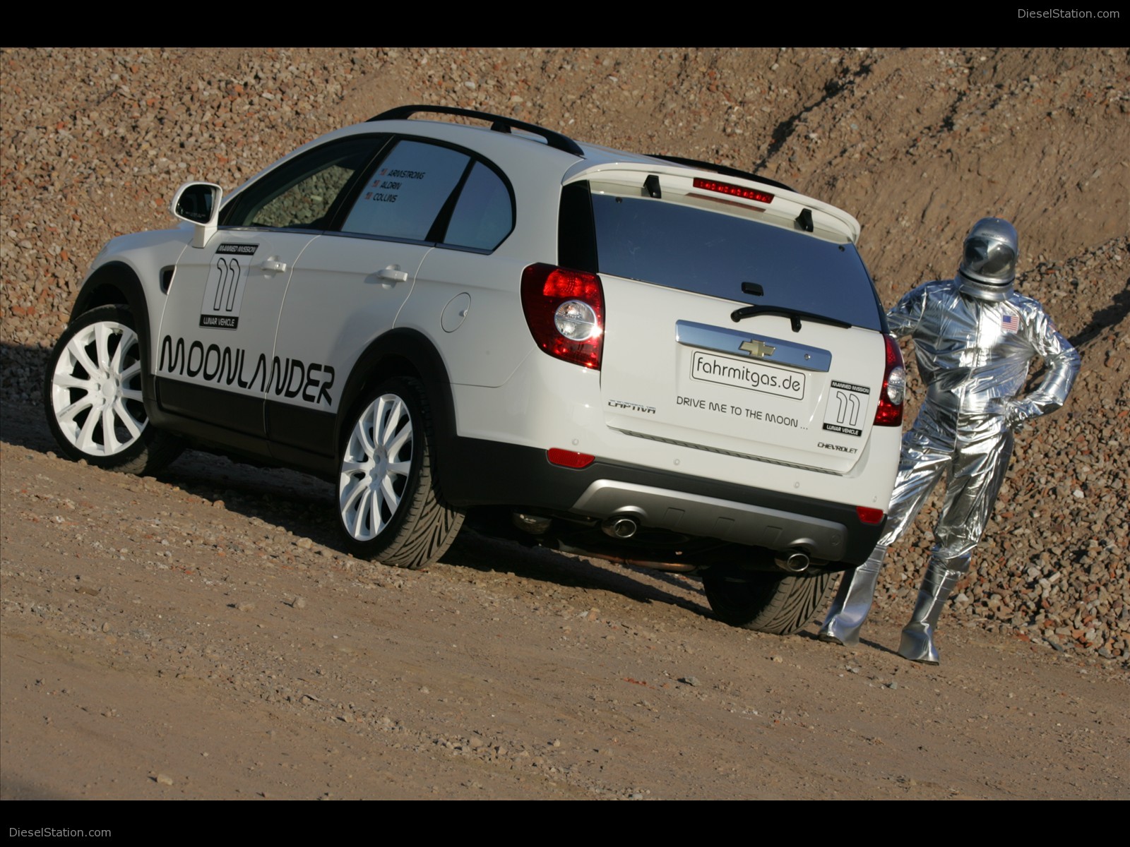 Moonlander based on Chevrolet Captiva