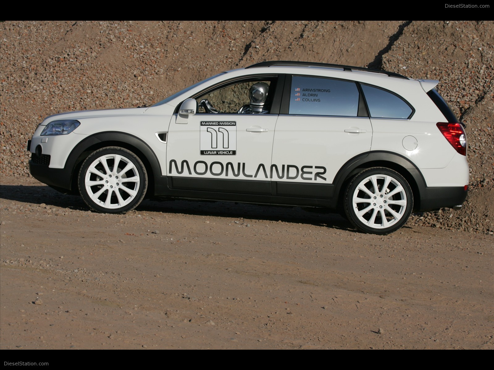 Moonlander based on Chevrolet Captiva