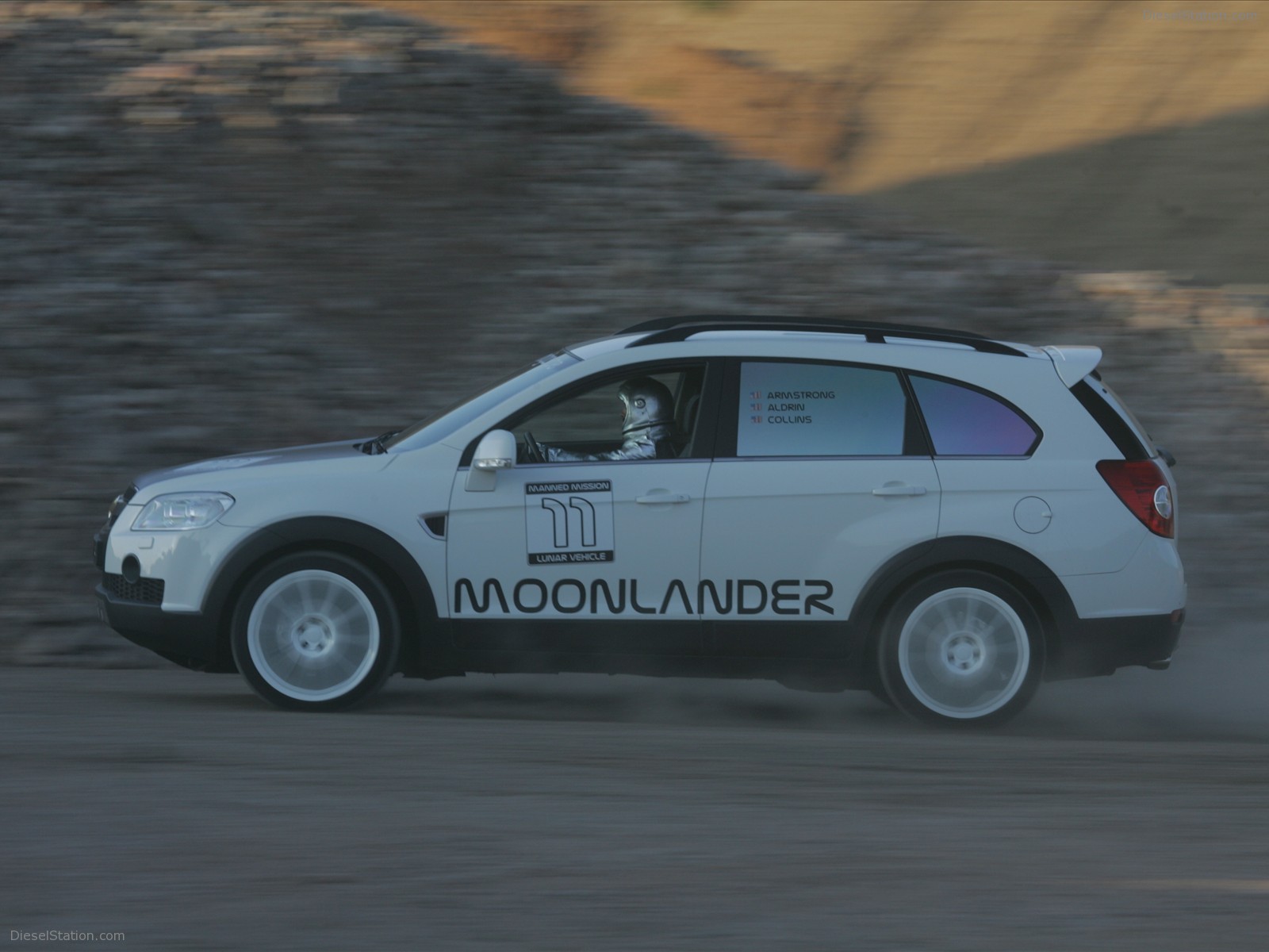 Moonlander based on Chevrolet Captiva