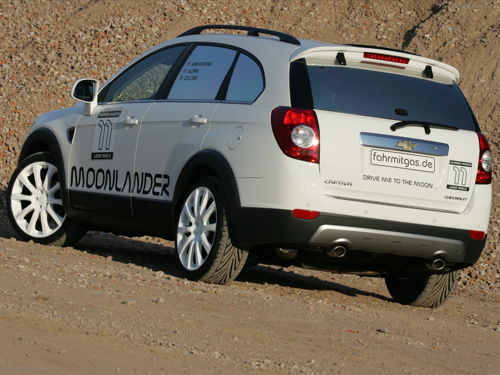 Moonlander based on Chevrolet Captiva