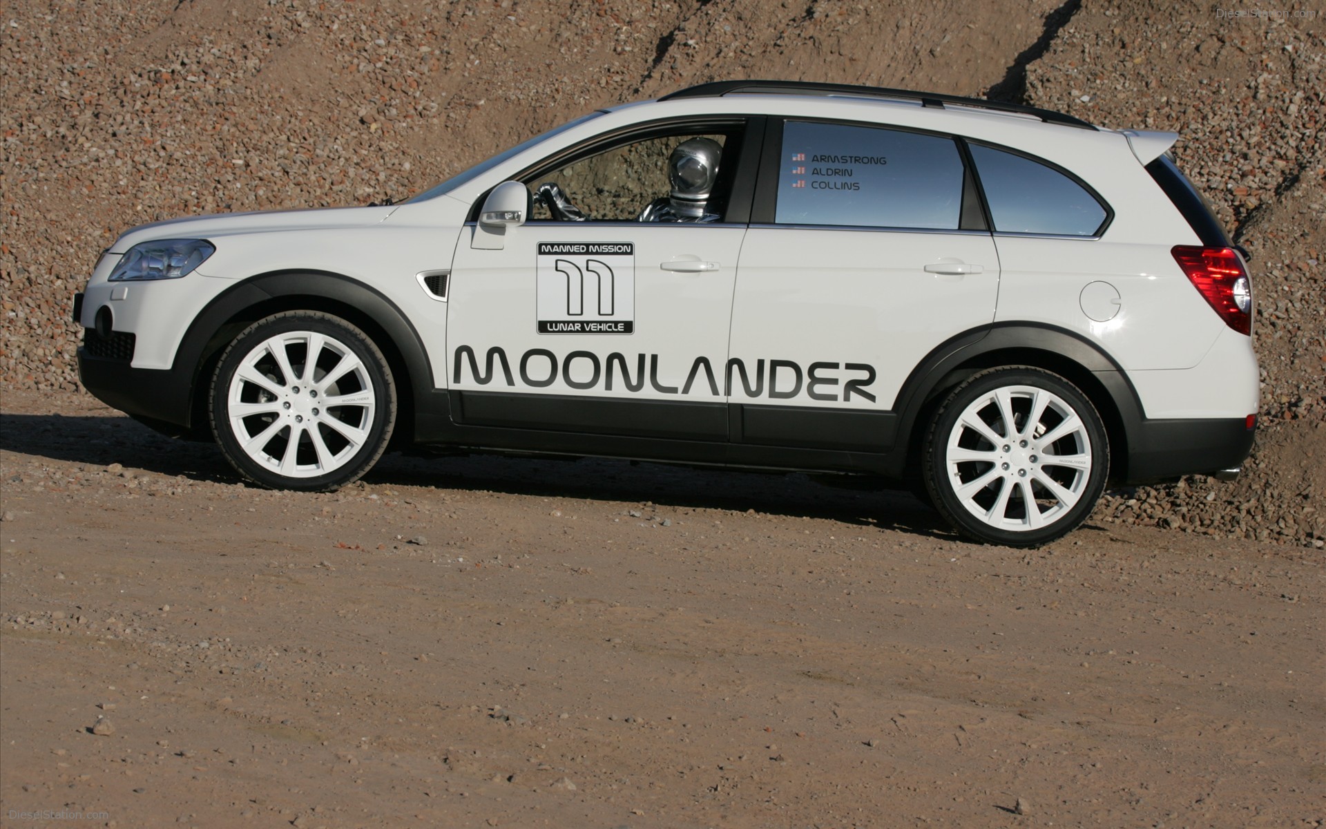 Moonlander based on Chevrolet Captiva