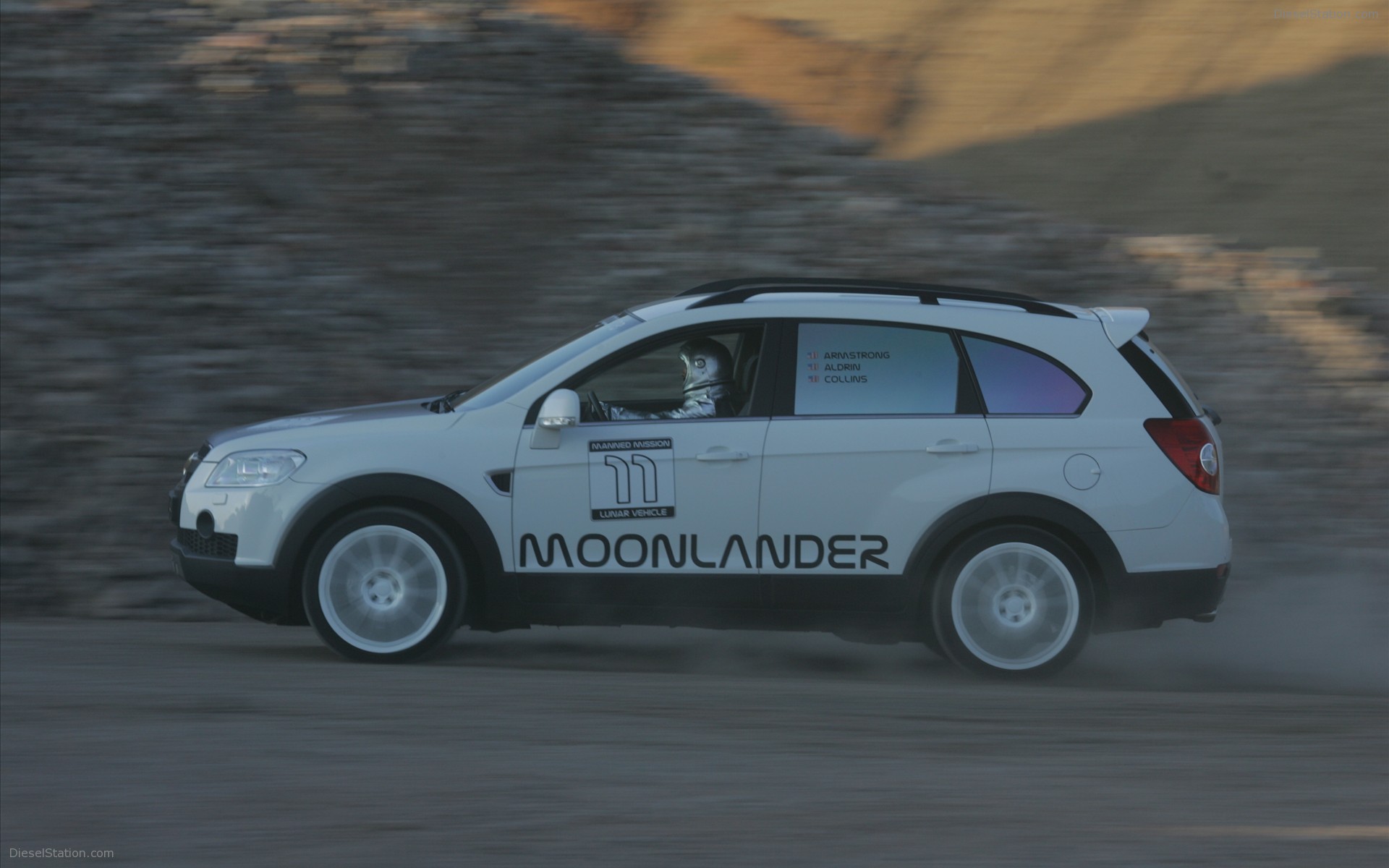 Moonlander based on Chevrolet Captiva