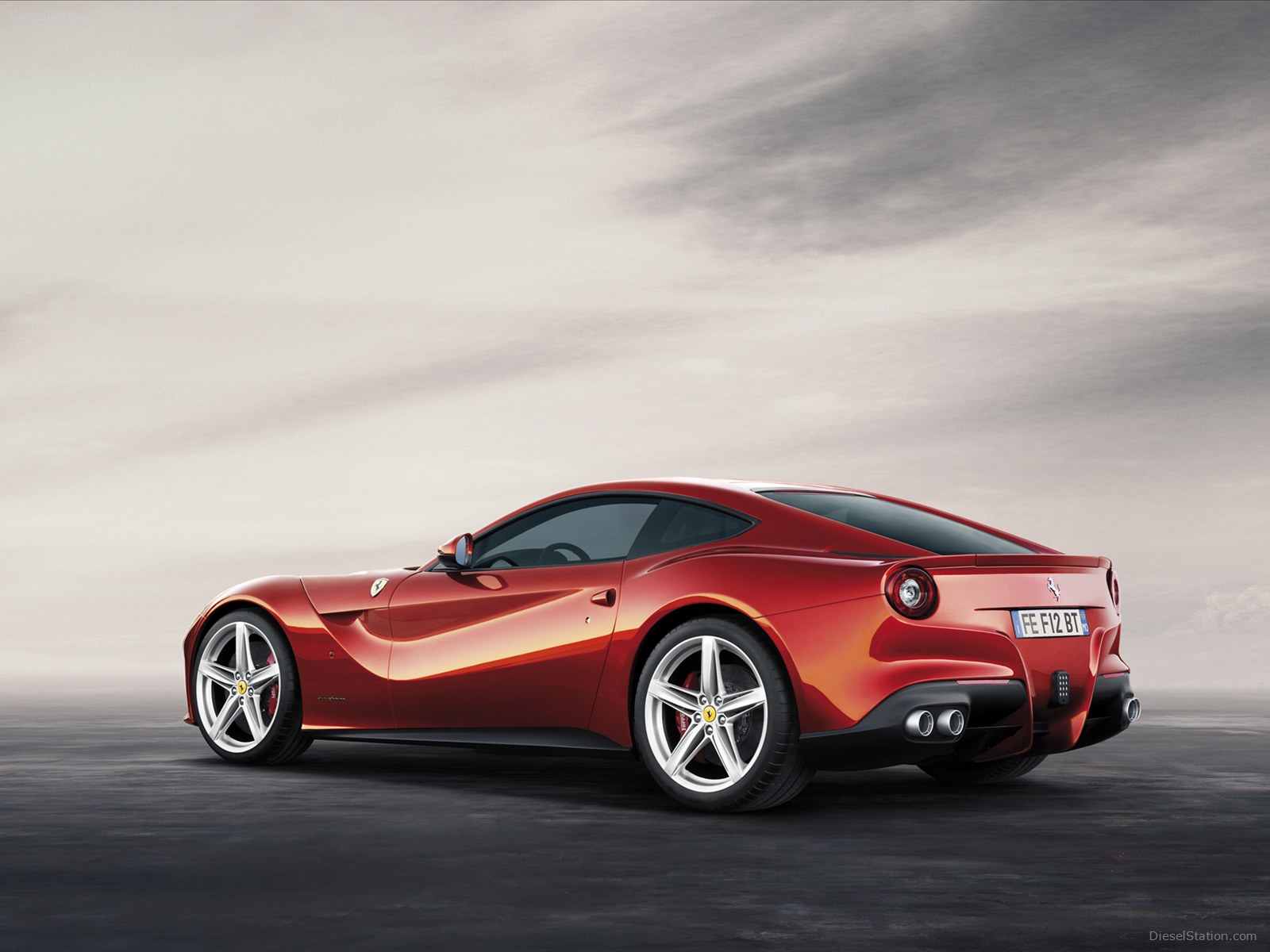 Ferrari F12berlinetta 2013