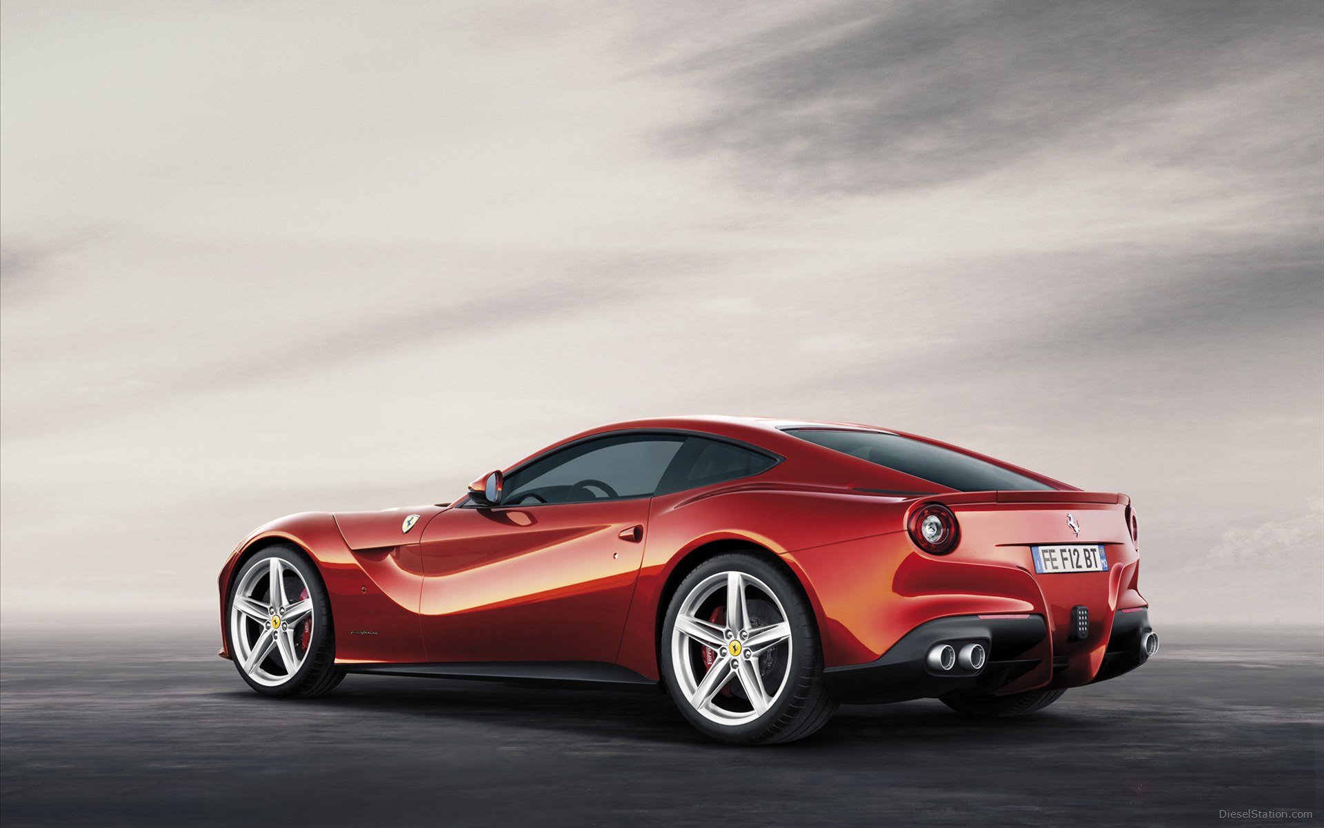 Ferrari F12berlinetta 2013