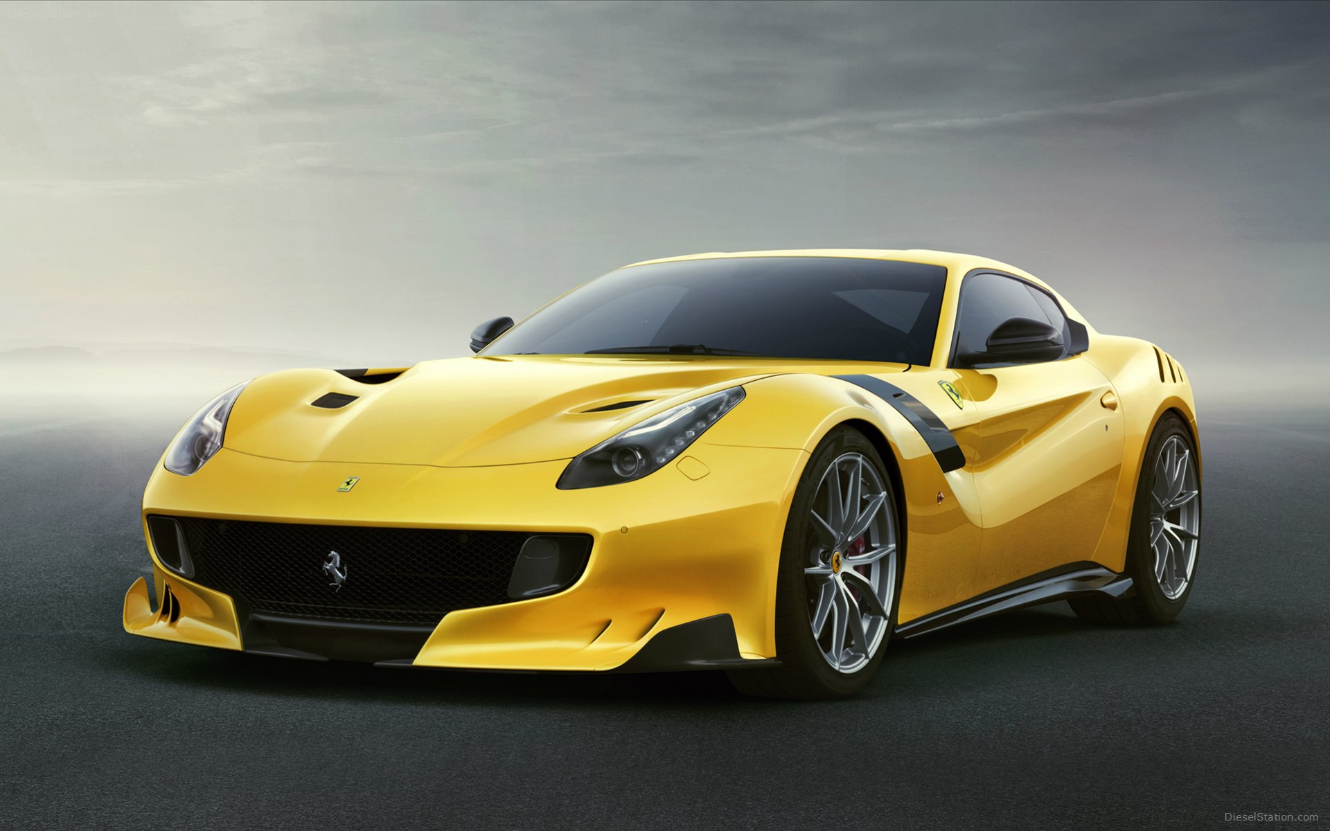Ferrari F12tdf 2016
