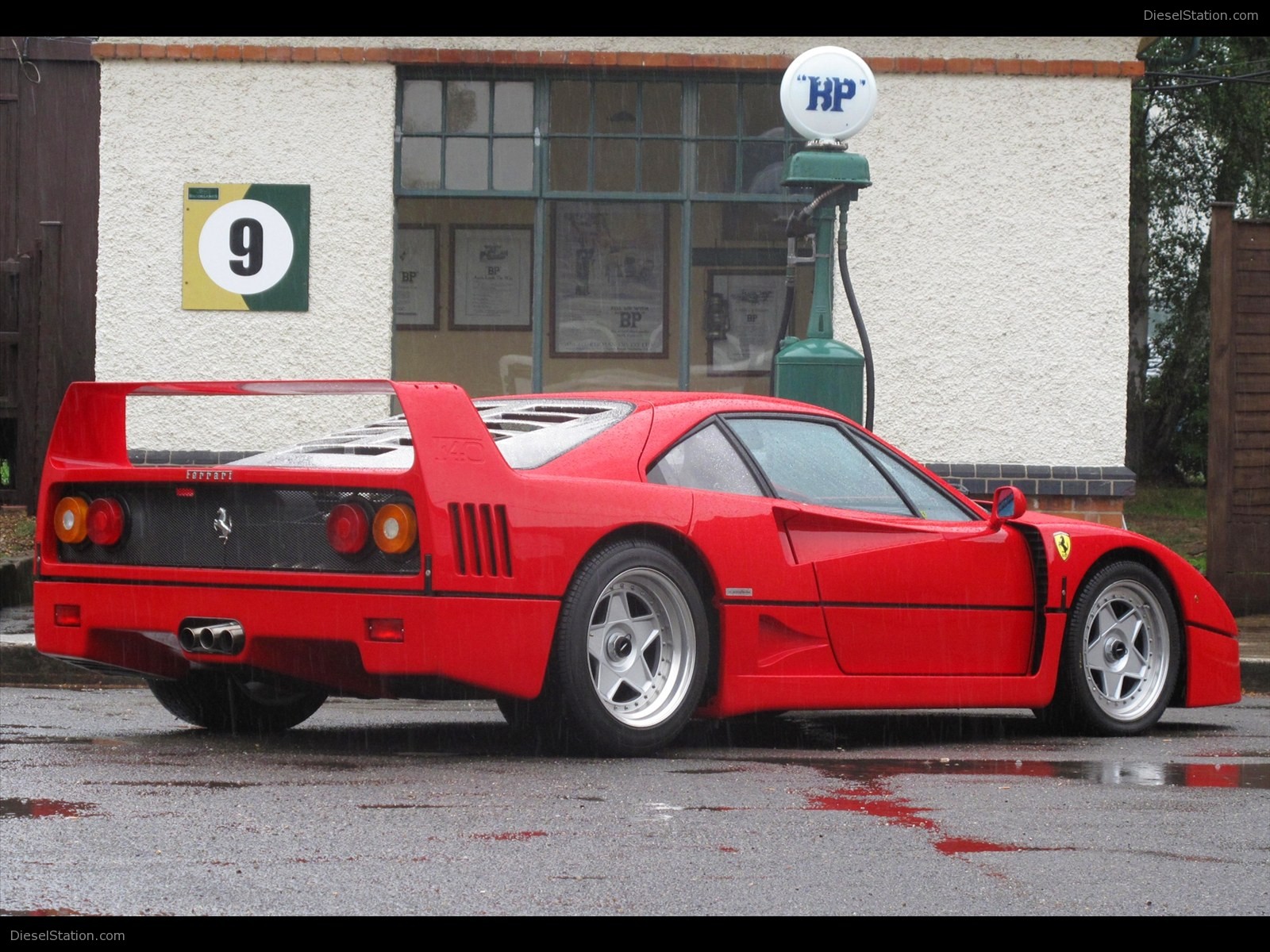 Ferrari F40 1989